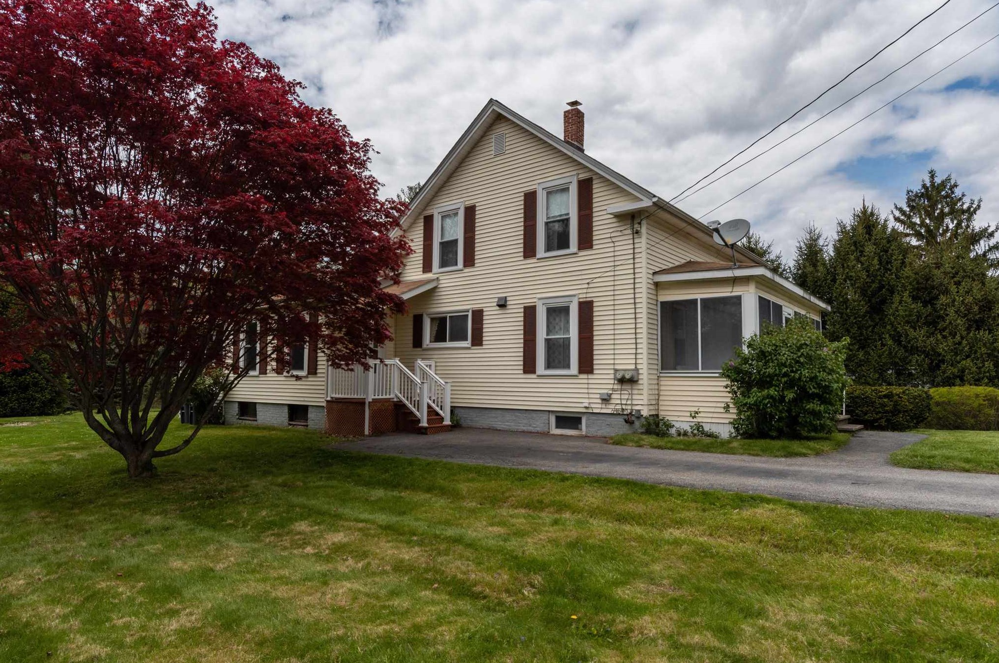 25 Main St, Manchester NH 03102-5129 exterior