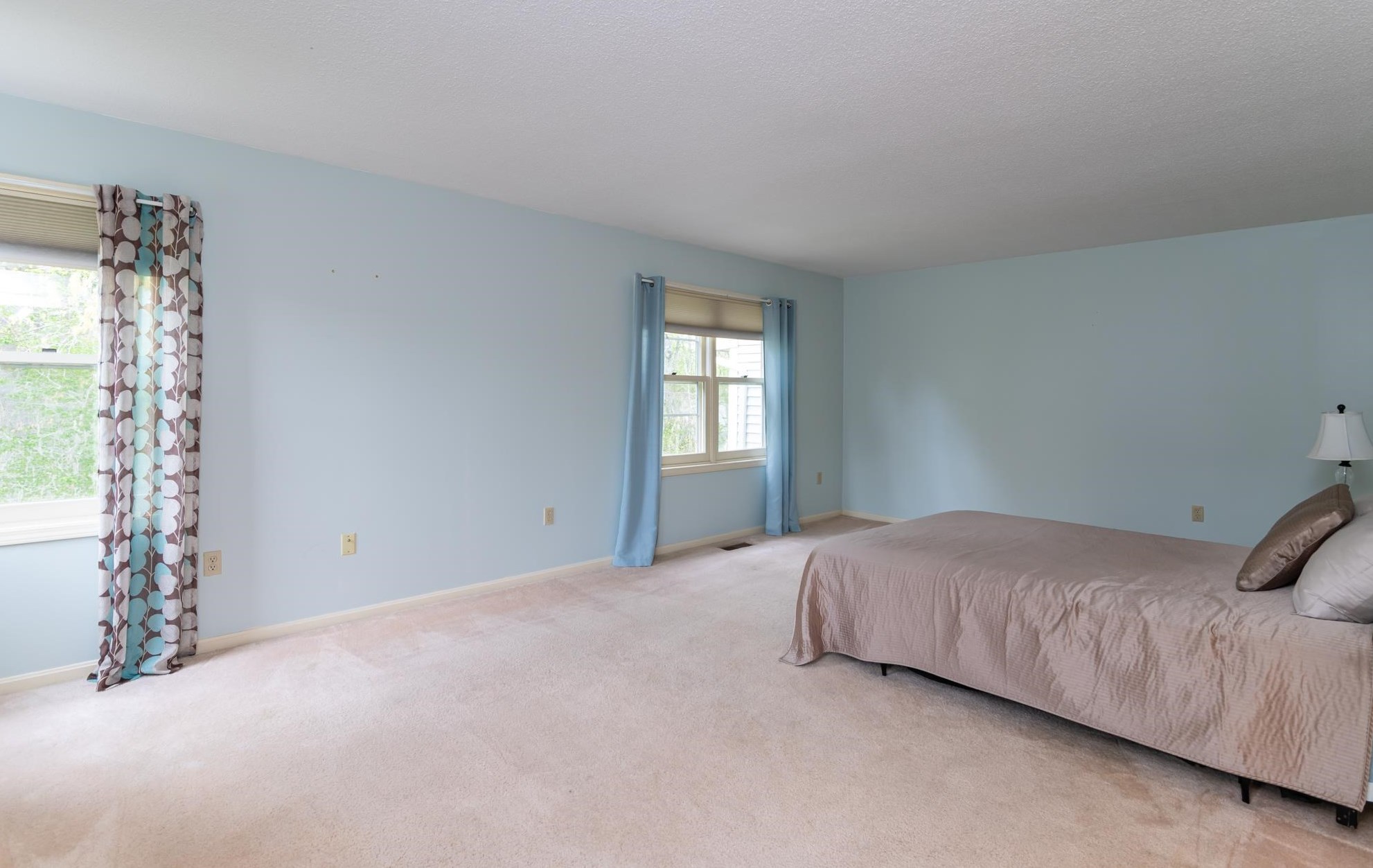 12 Wynridge Rd, Windham NH  03087-1658 exterior