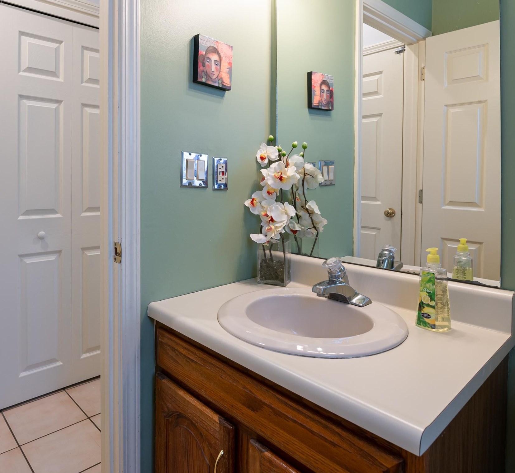 12 Wynridge Rd, Windham NH  03087-1658 exterior