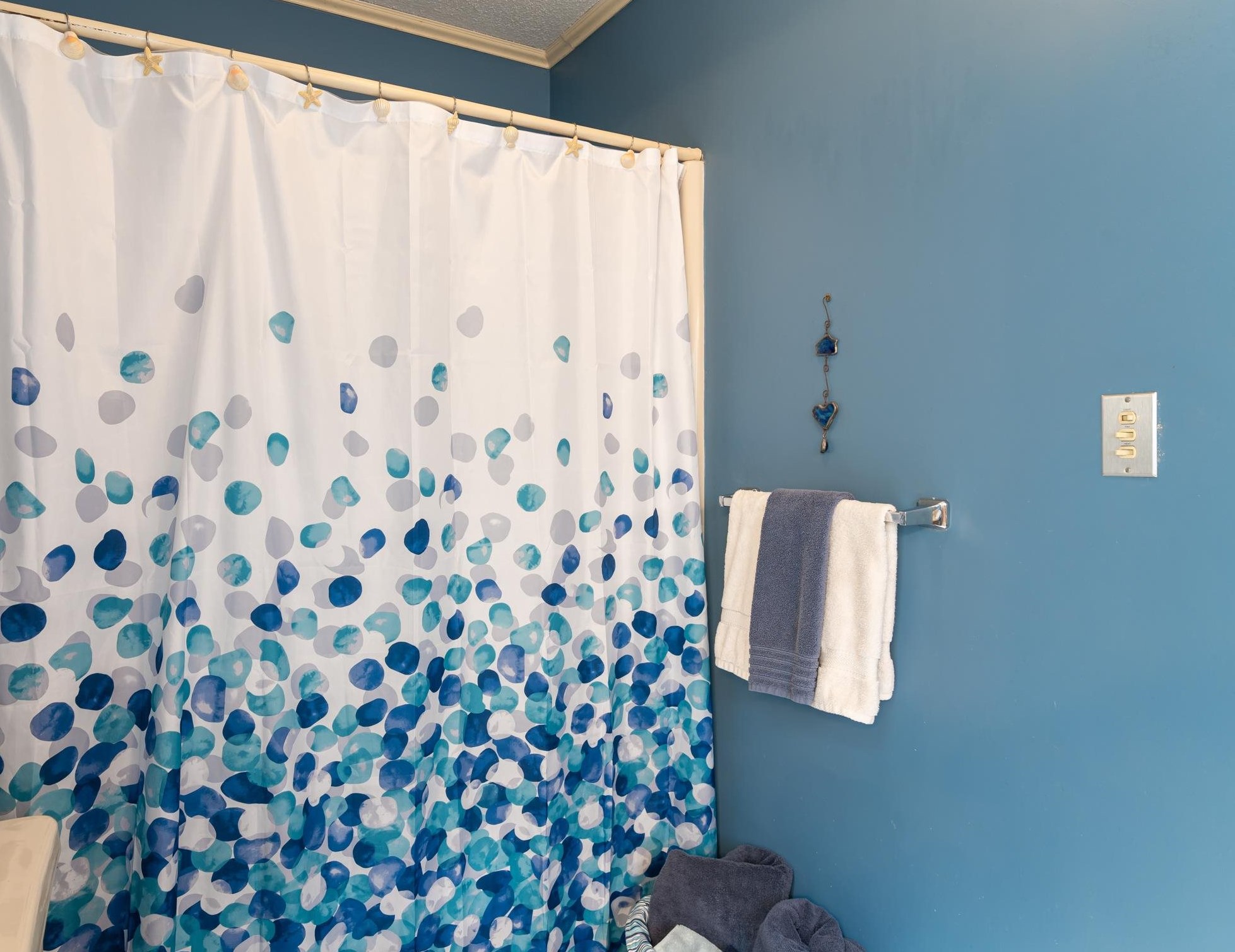 12 Wynridge Rd, Windham NH  03087-1658 exterior