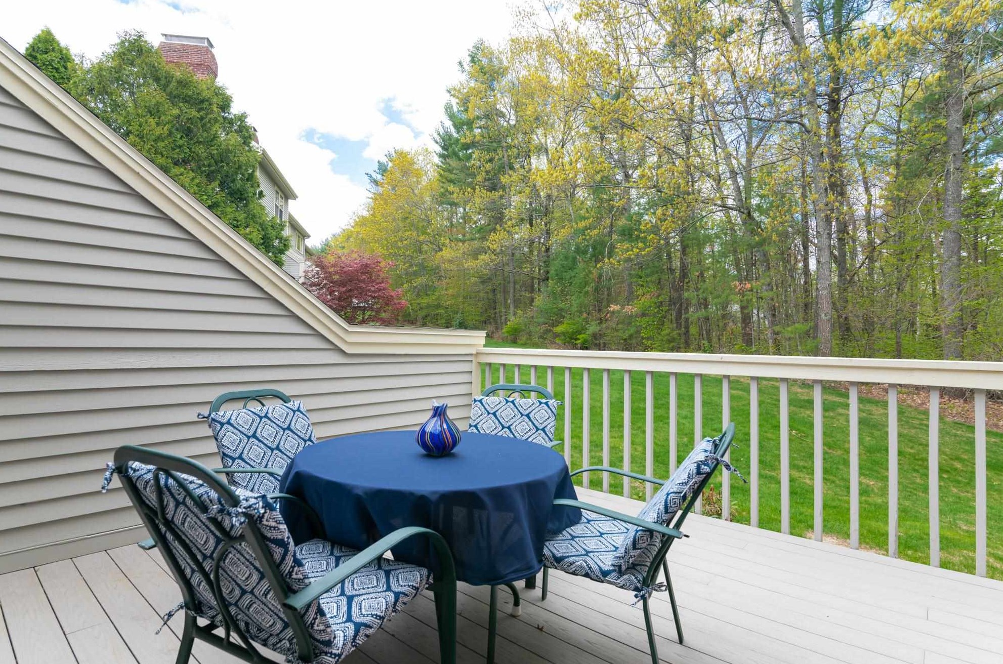 12 Wynridge Rd, Windham NH  03087-1658 exterior