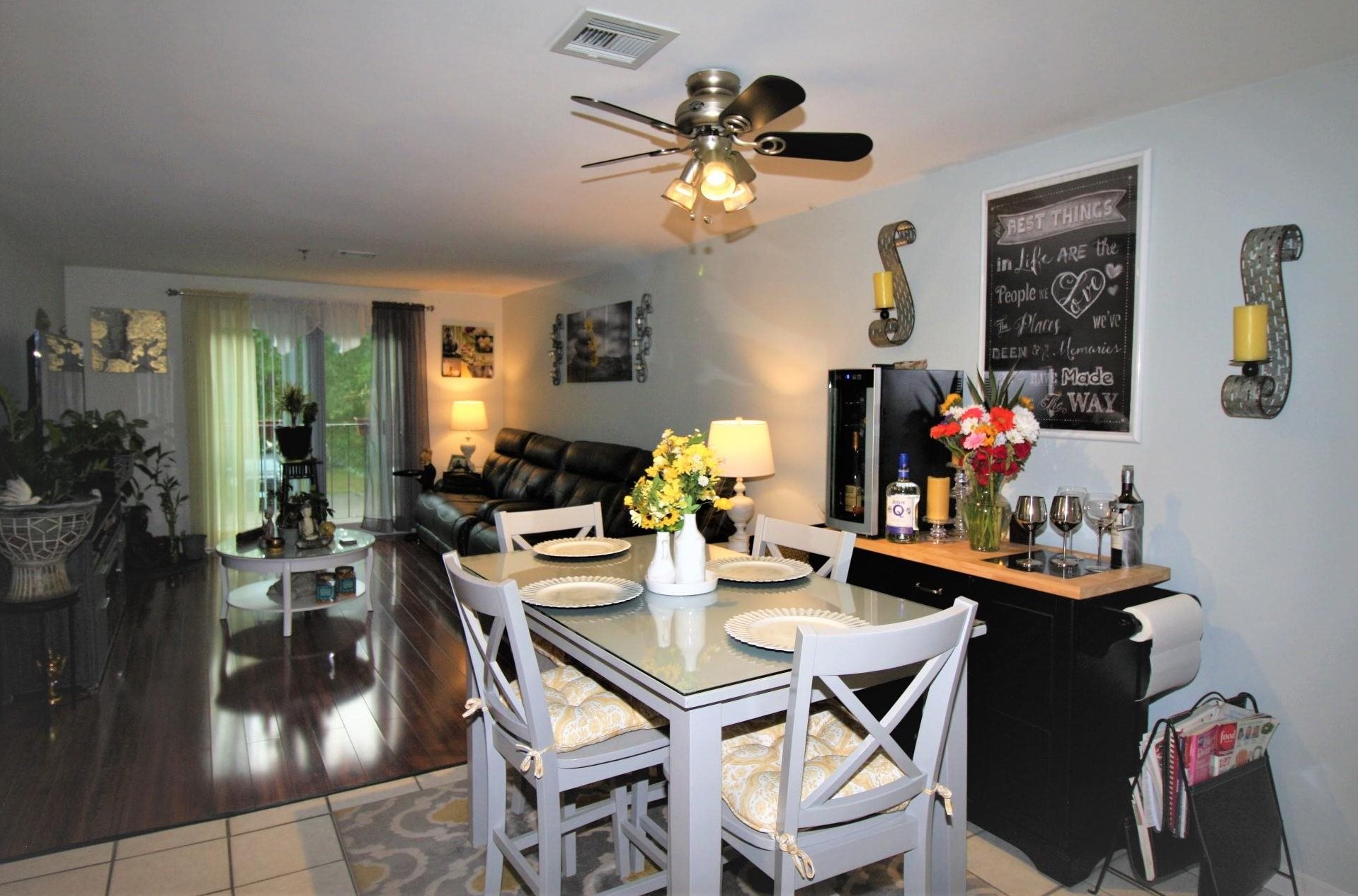 526 Abbott Farm Ln, Hudson NH  03051-3686 exterior