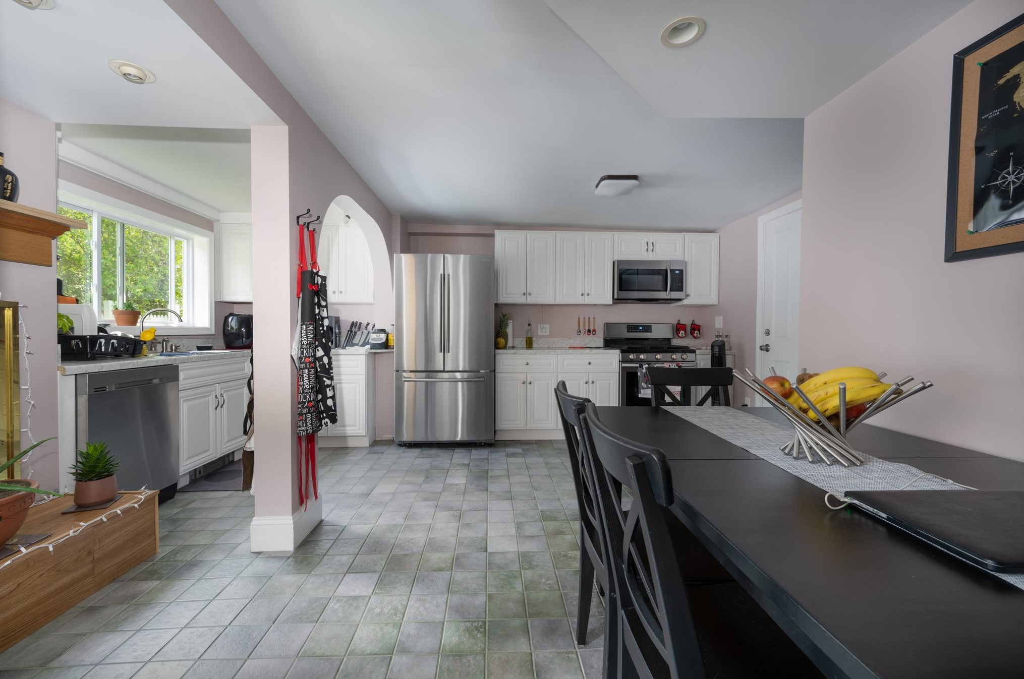 10 Jewett St, Manchester NH 03103-3856 exterior