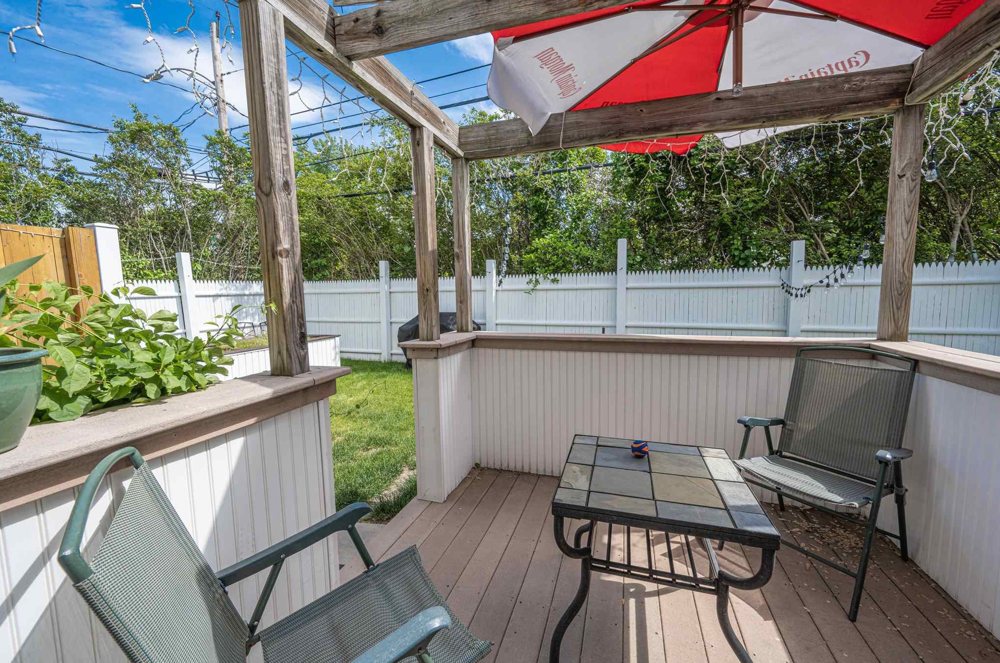 10 Jewett St, Manchester NH 03103-3856 exterior