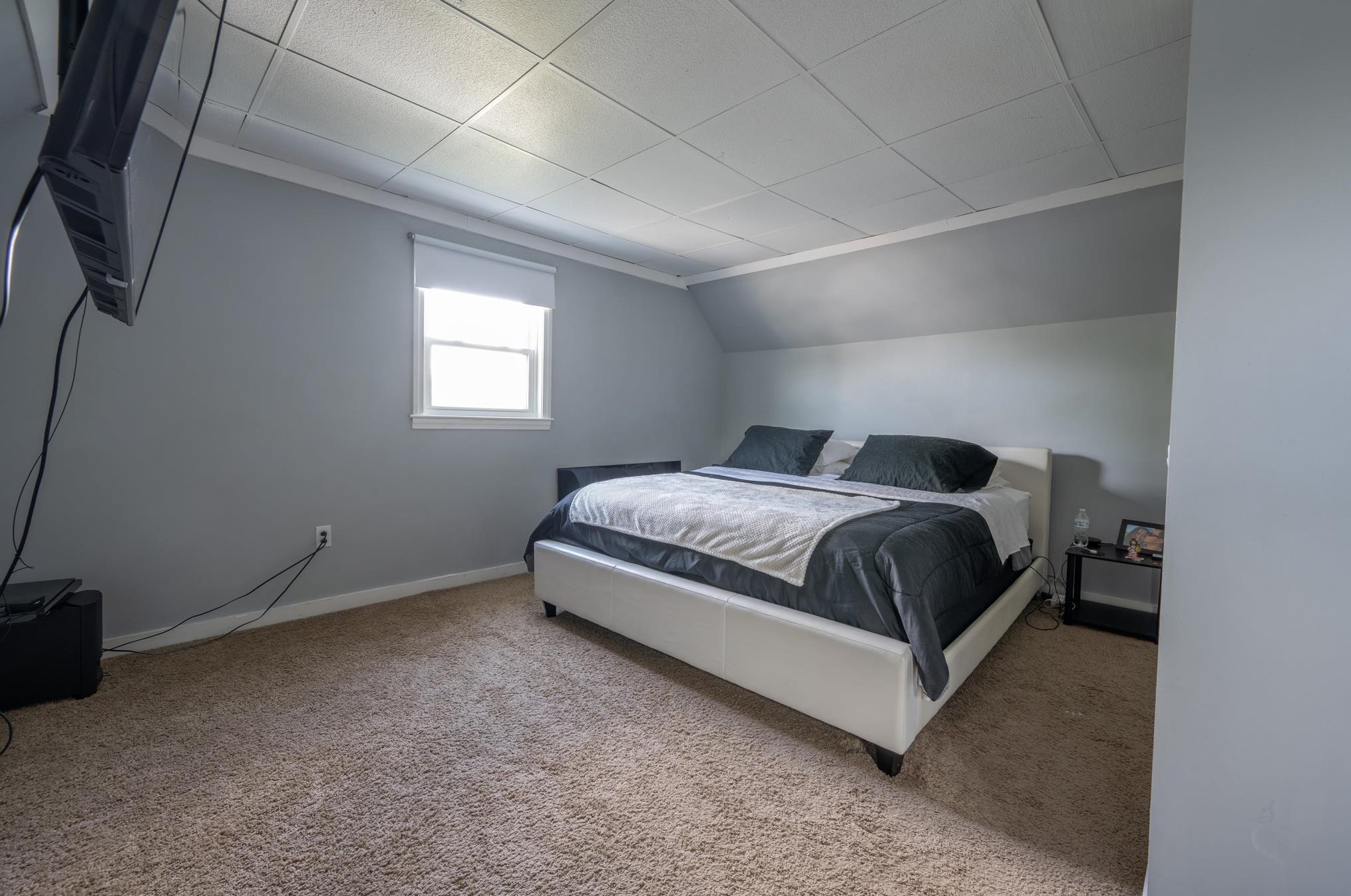 10 Jewett St, Manchester NH 03103-3856 exterior