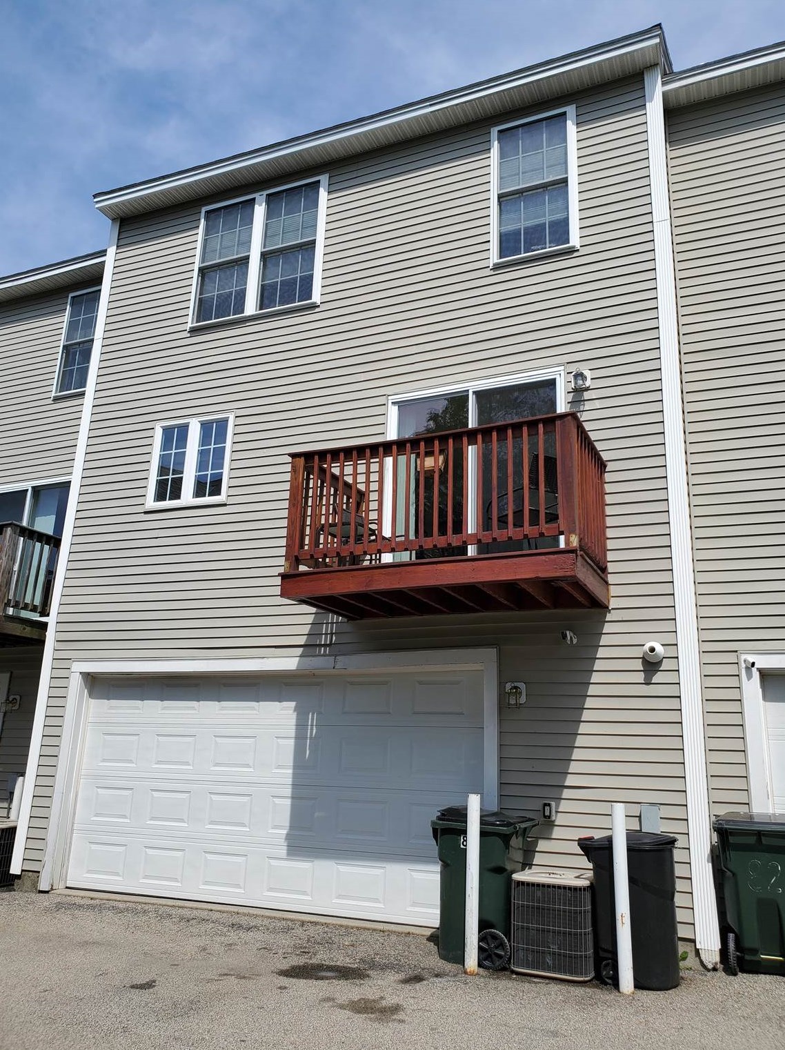 84 Un St, Manchester NH 03103-6302 exterior