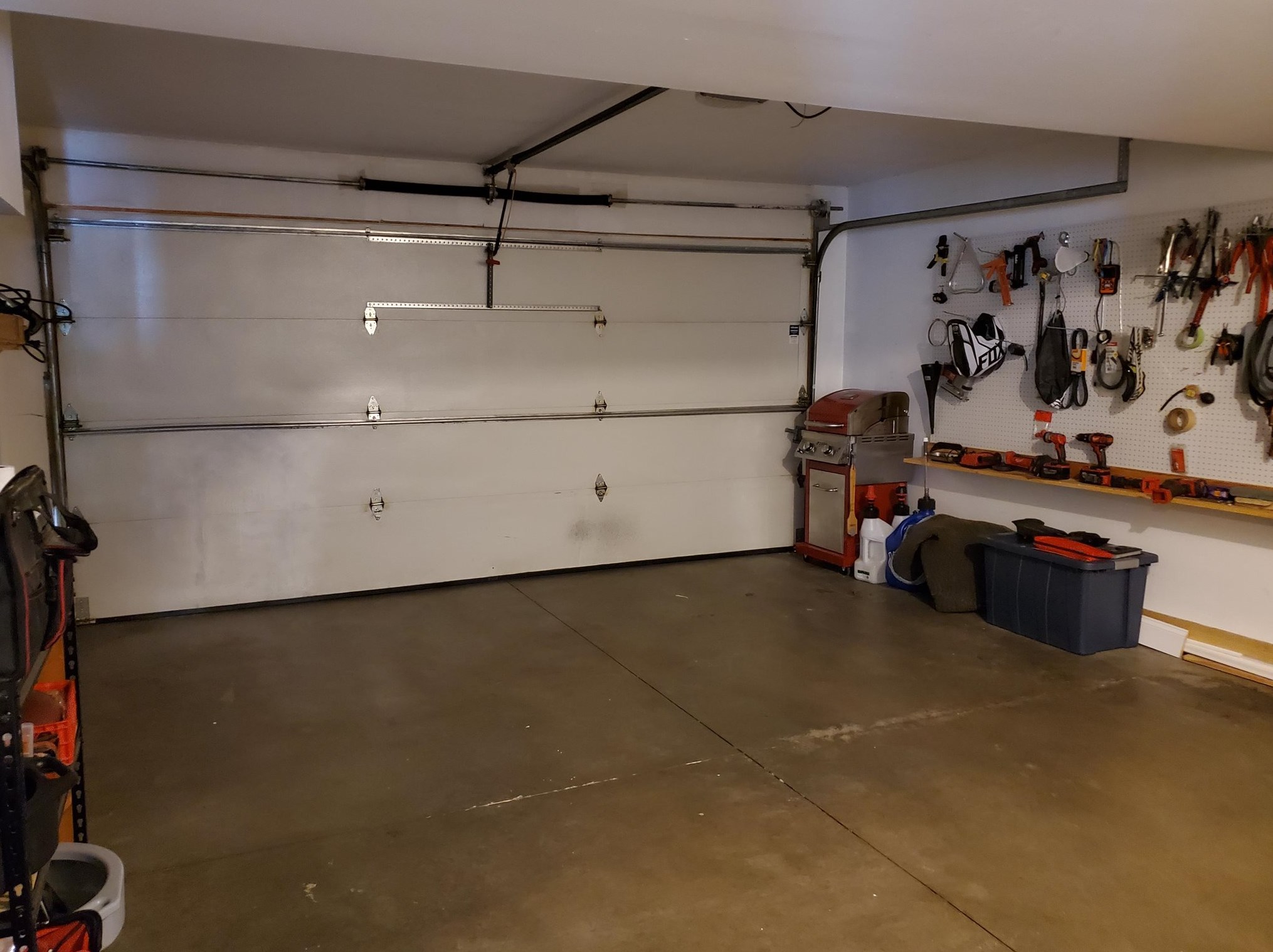 84 Un St, Manchester NH 03103-6302 exterior