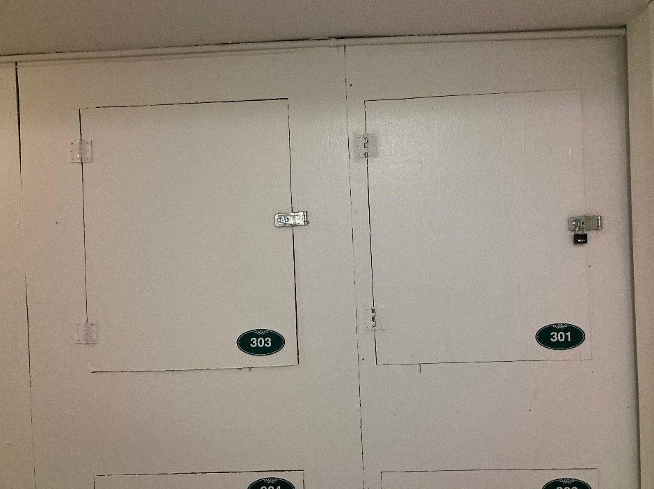 110 English Village Rd, Manchester NH  03102-2471 exterior