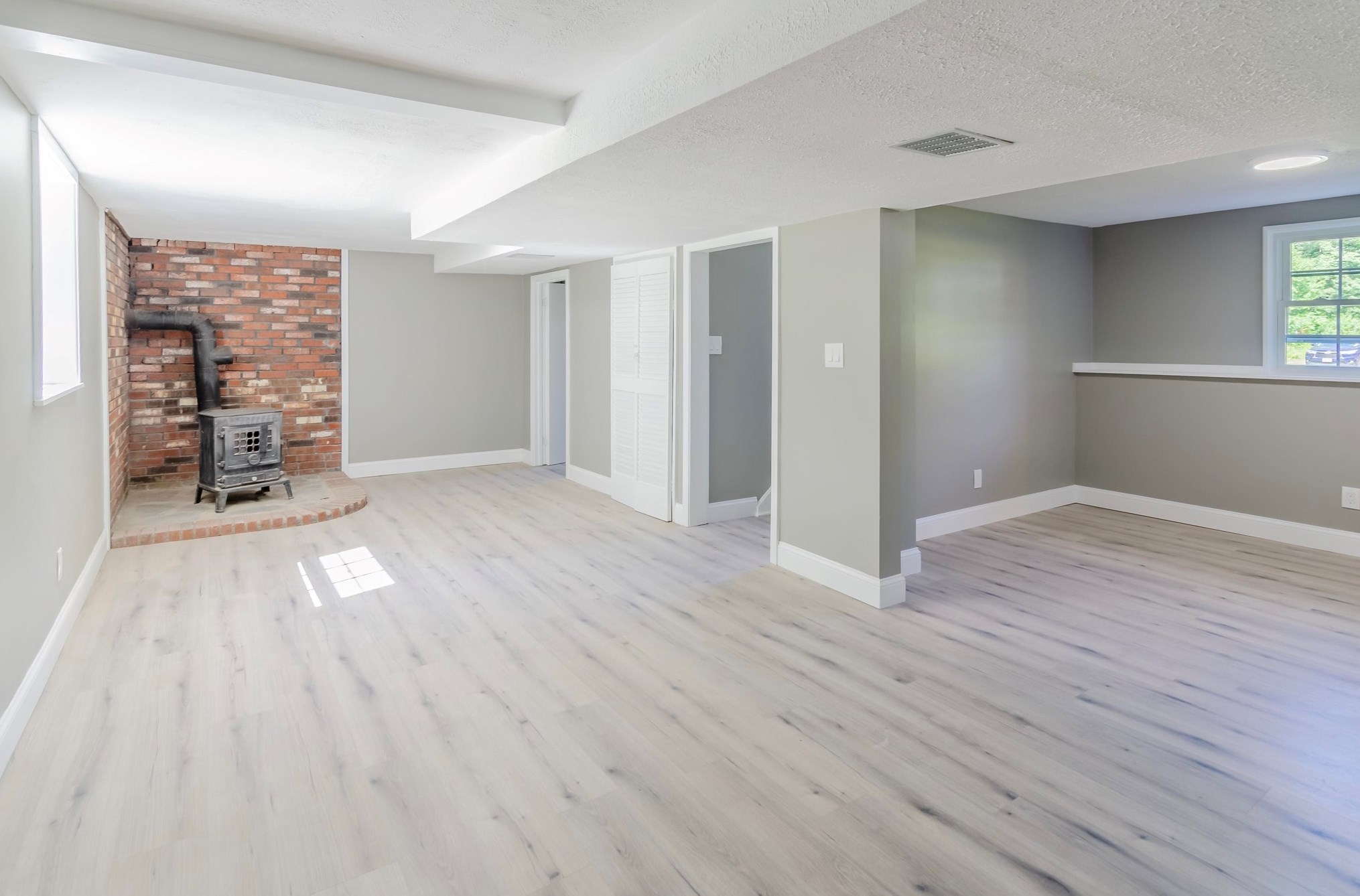 35 Waterville Dr, Merrimack NH  03054-2607 exterior