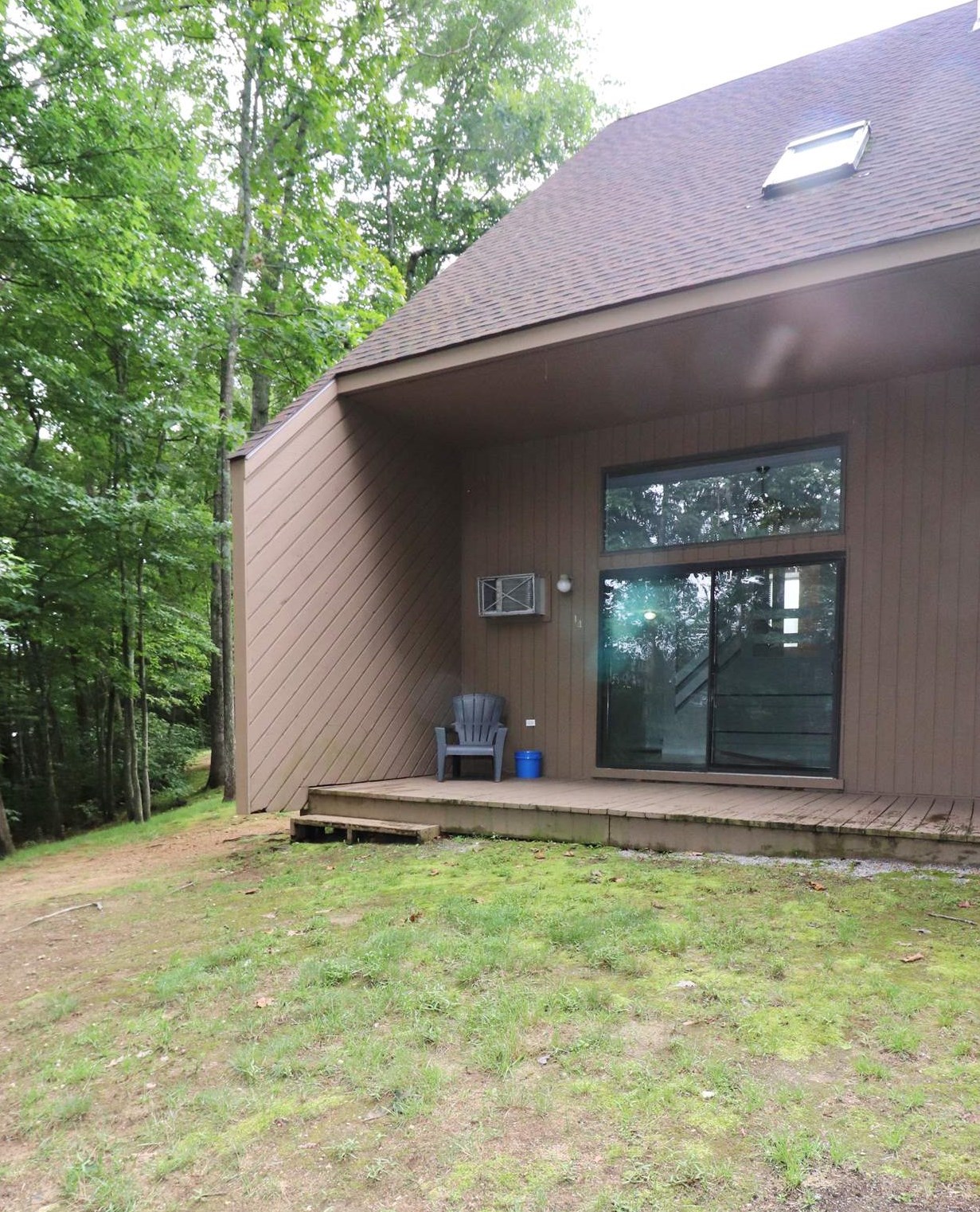 14 Dalton Ct, Merrimack NH  03054-3447 exterior