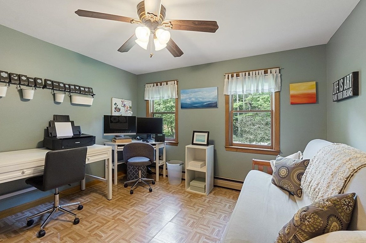 10 Anna Louise Dr, Hudson NH  03051-5401 exterior