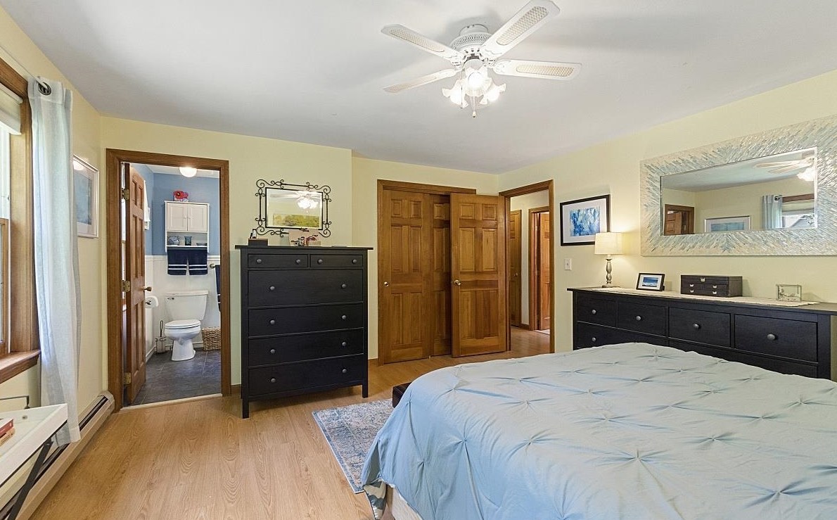 10 Anna Louise Dr, Hudson NH  03051-5401 exterior