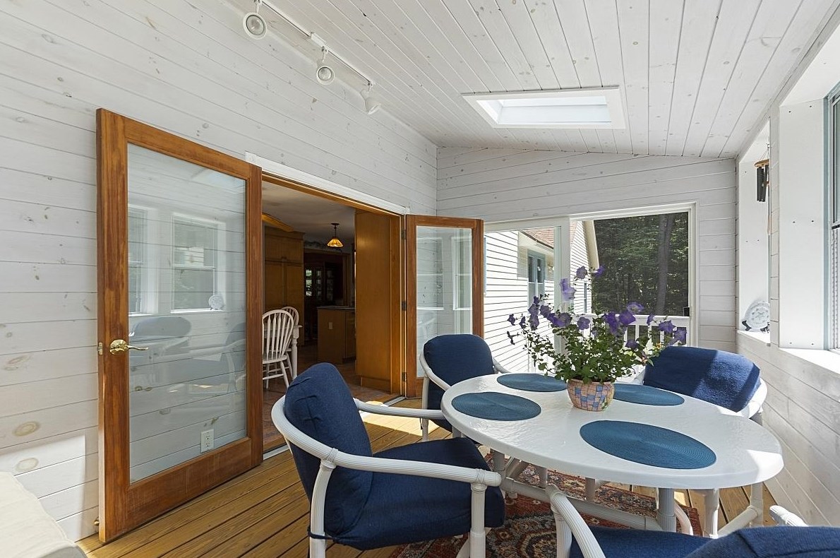 10 Anna Louise Dr, Hudson NH  03051-5401 exterior