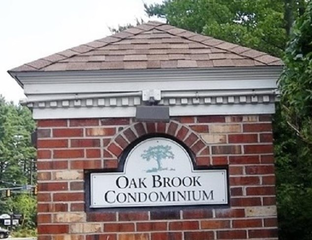 12 Northbrook Dr, Manchester NH  03102-8539 exterior