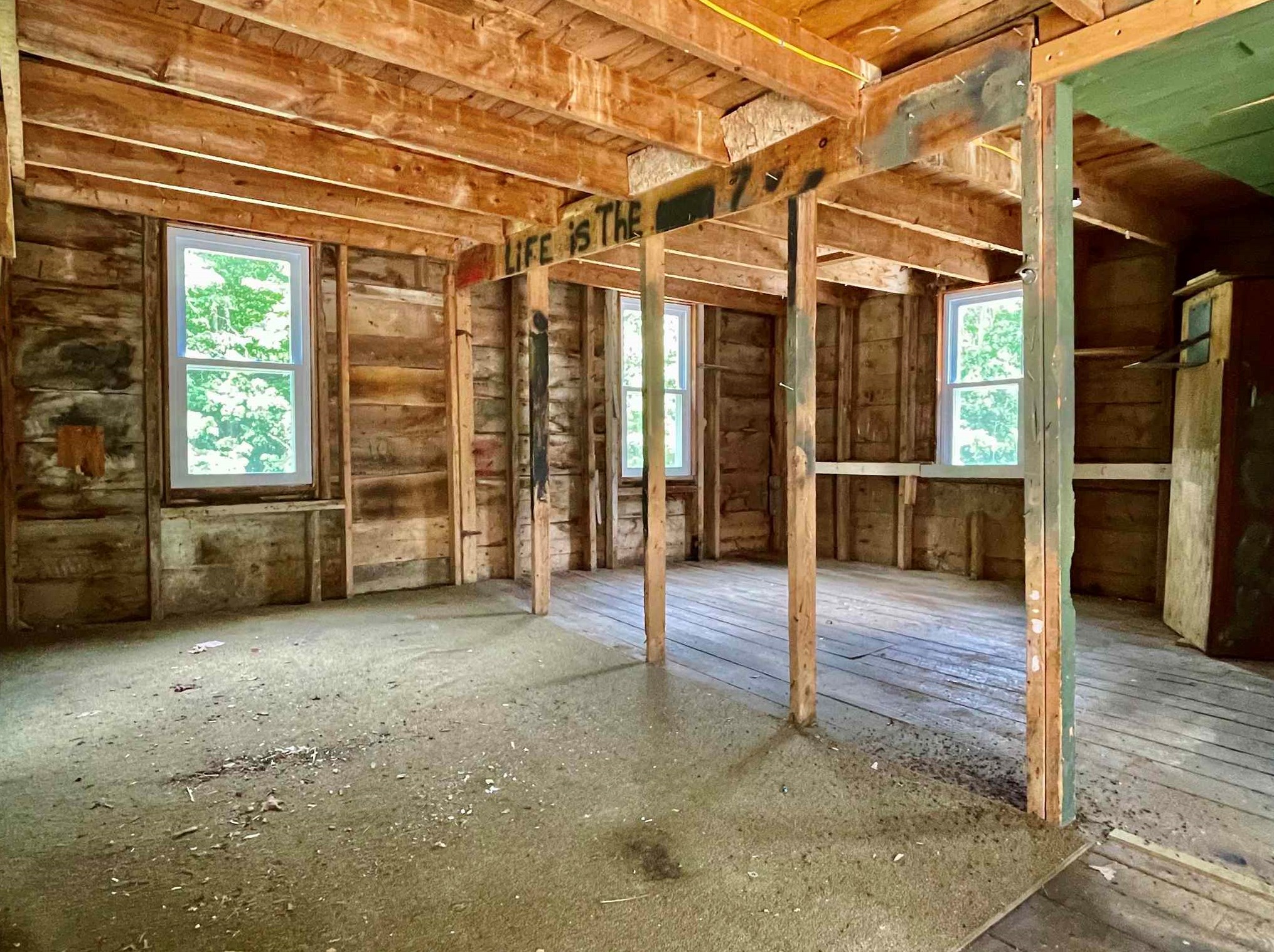 100 Forest Rd, Lyndeborough NH  03082-6207 exterior