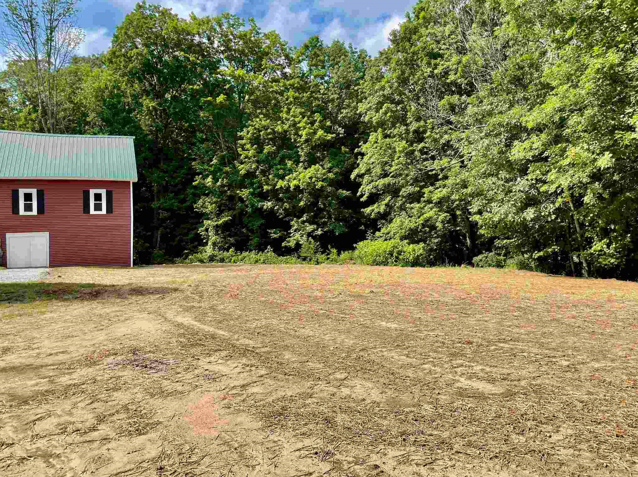 100 Forest Rd, Lyndeborough NH  03082-6207 exterior