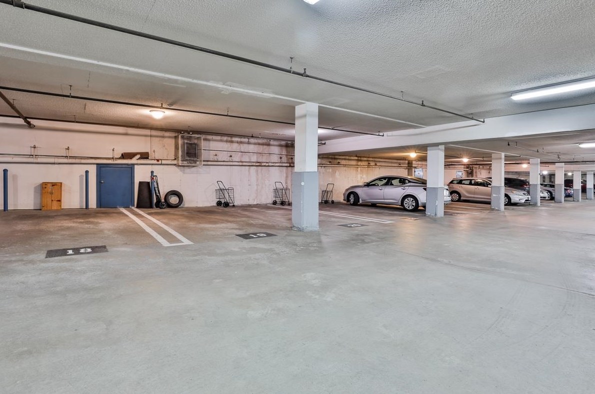 490 River Rd, Manchester NH  03106-1320 exterior