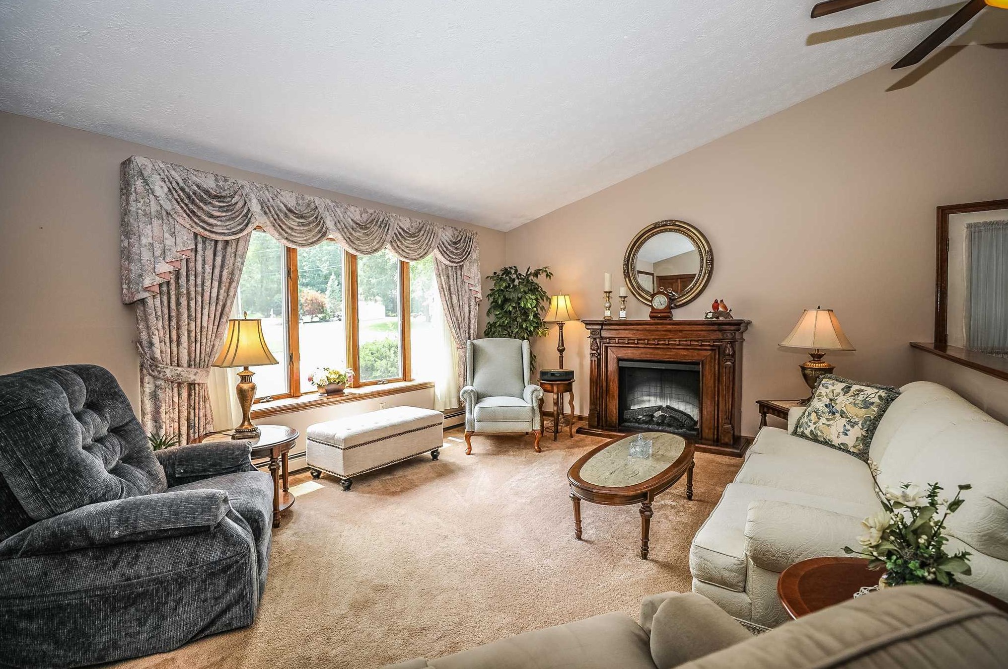 21 Ivy St, Manchester NH  03102-1344 exterior