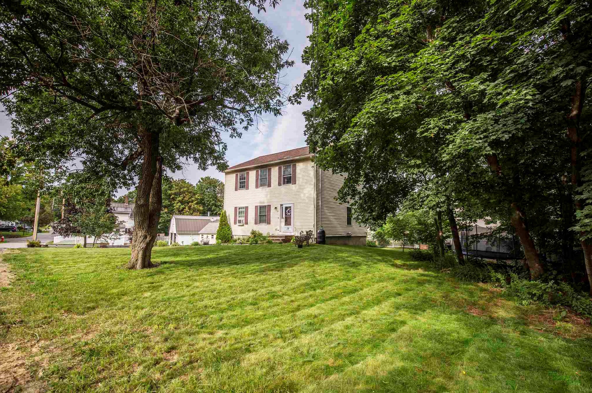 19 Cote, Raymond, NH 03077