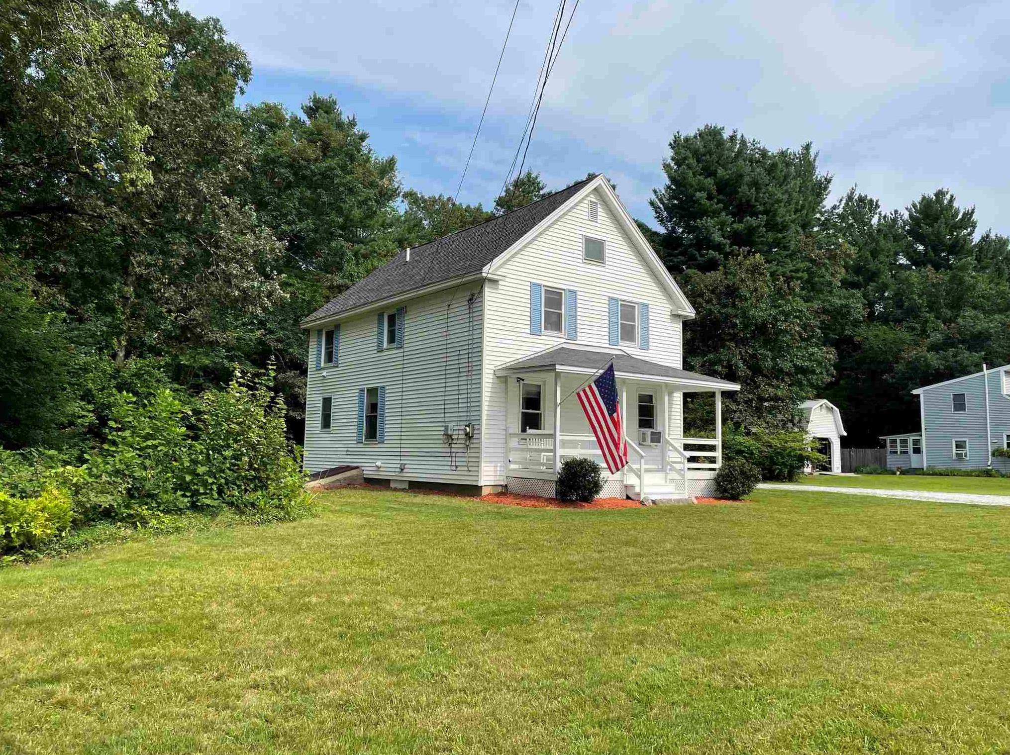 102 Highland St, Hudson NH  03051-3803 exterior