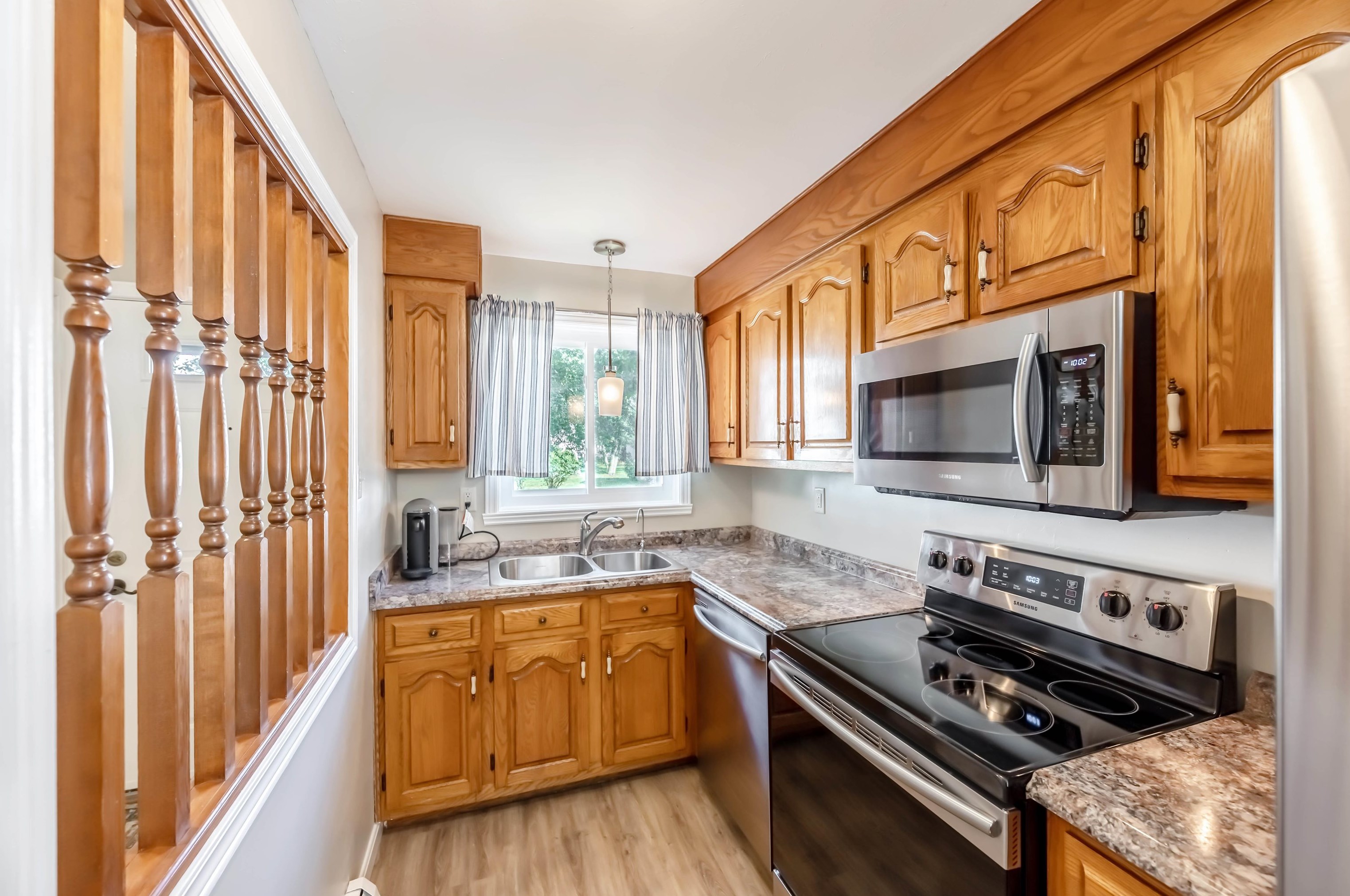 86 Shelburne Rd, Merrimack NH 03054-2735 exterior