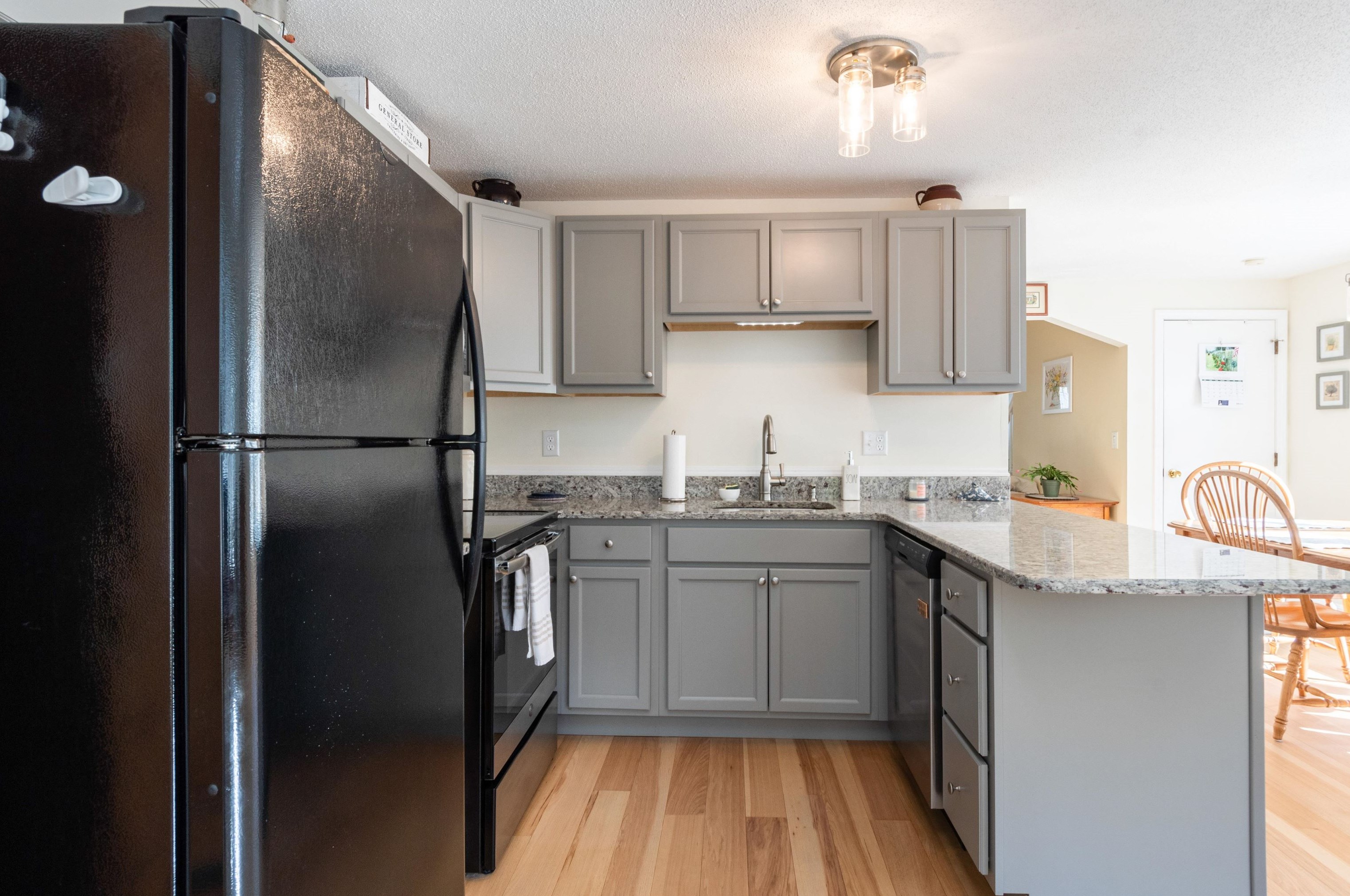 81 Sentry Way, Merrimack NH 03054-4409 exterior