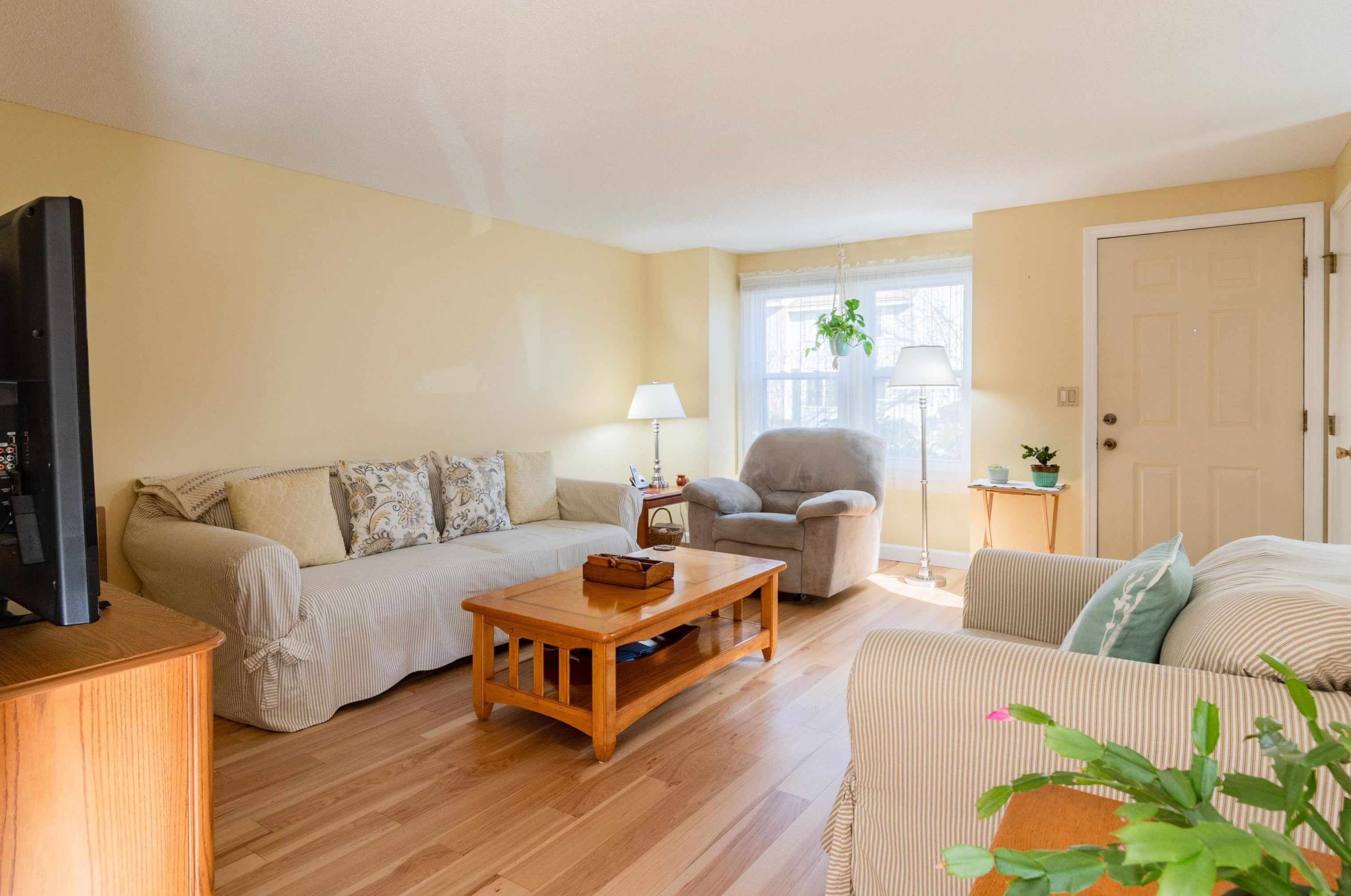 81 Sentry Way, Merrimack NH 03054-4409 exterior