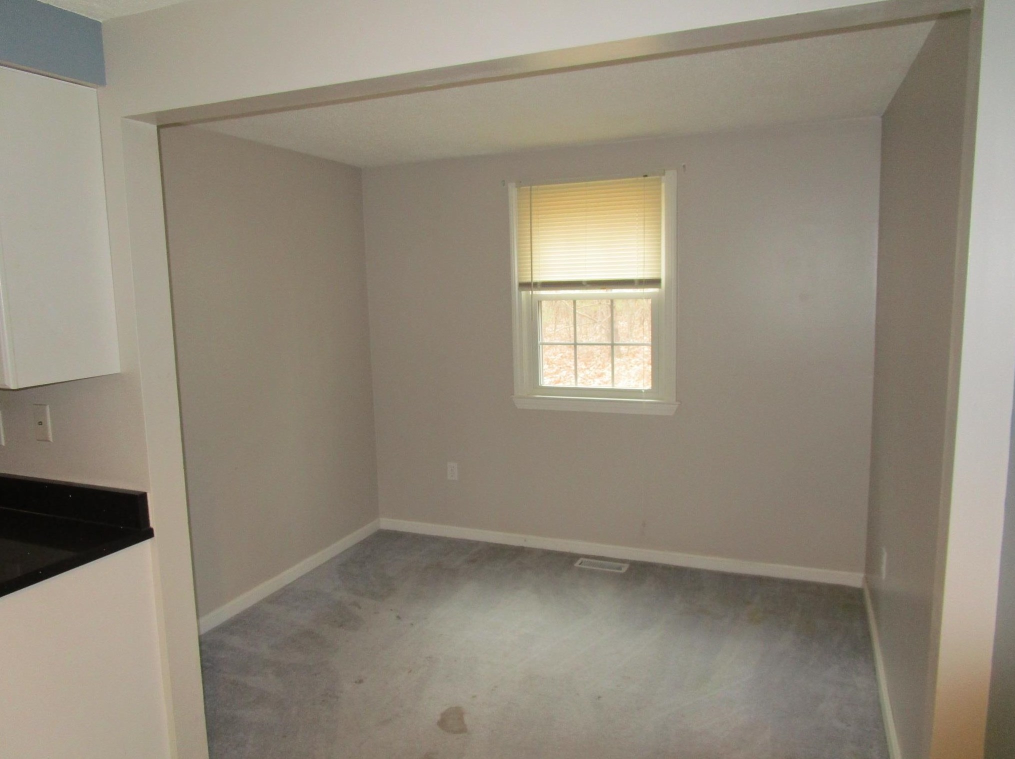 7 Patten Rd, Merrimack NH 03054-3010 exterior