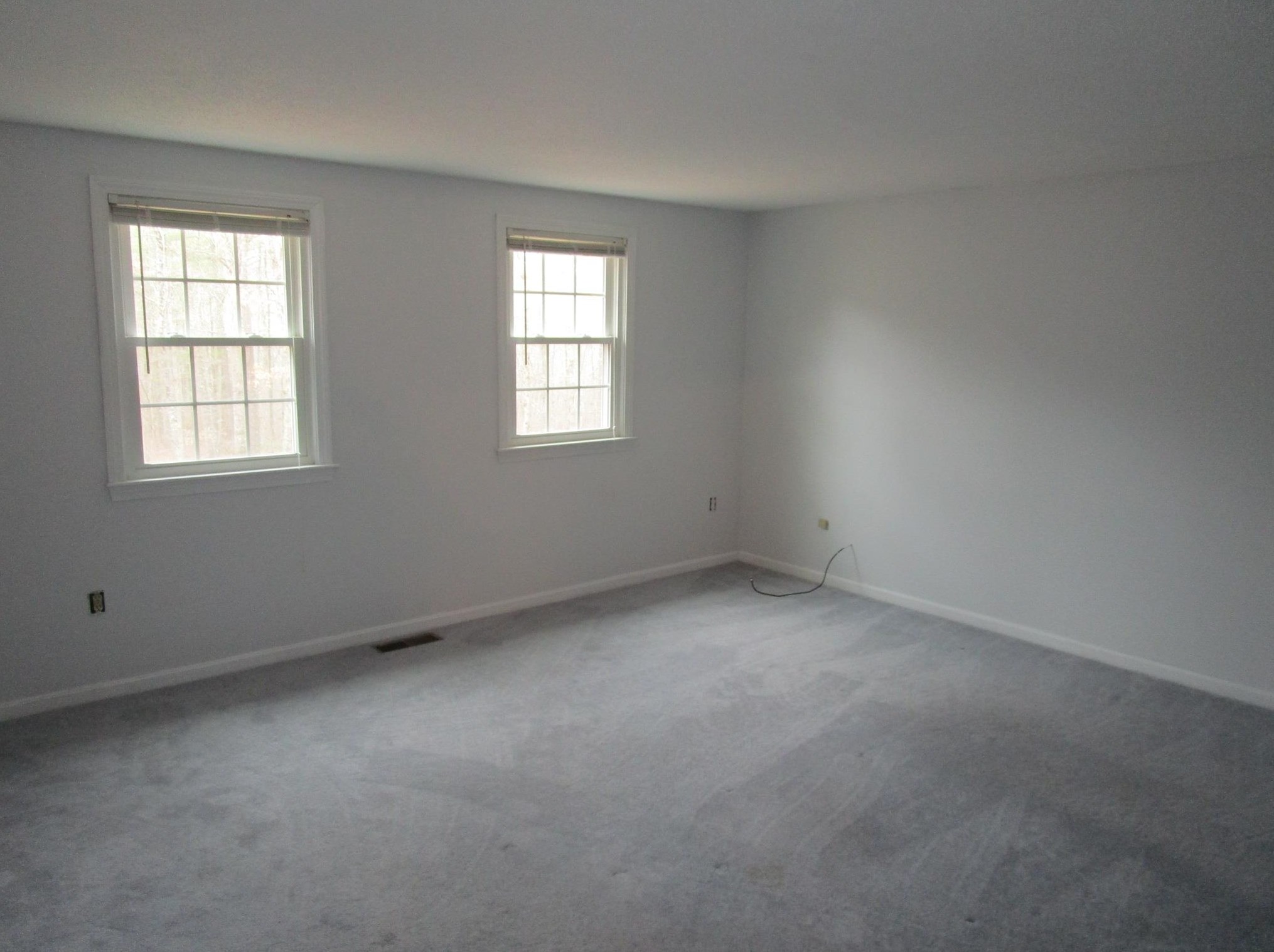 7 Patten Rd, Merrimack NH 03054-3010 exterior