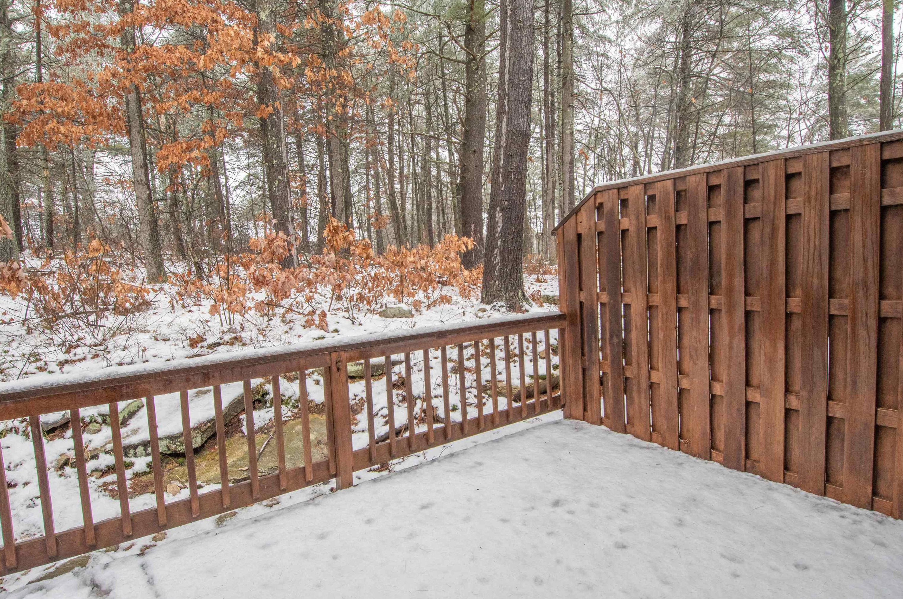 1465 Hooksett Rd, Manchester NH  03106-1860 exterior