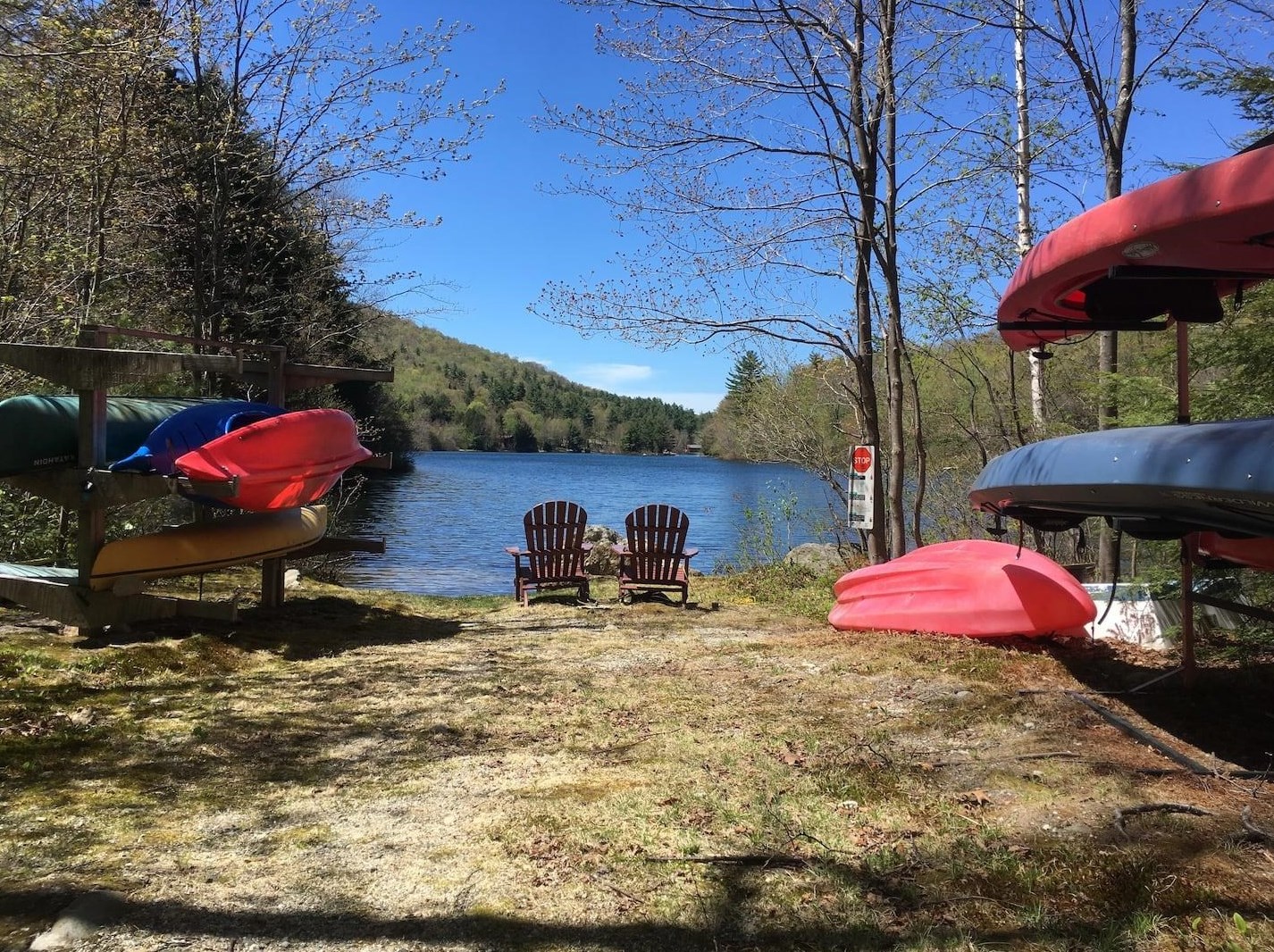 34 Hilltop Dr, Newbury NH 03255-5612 exterior