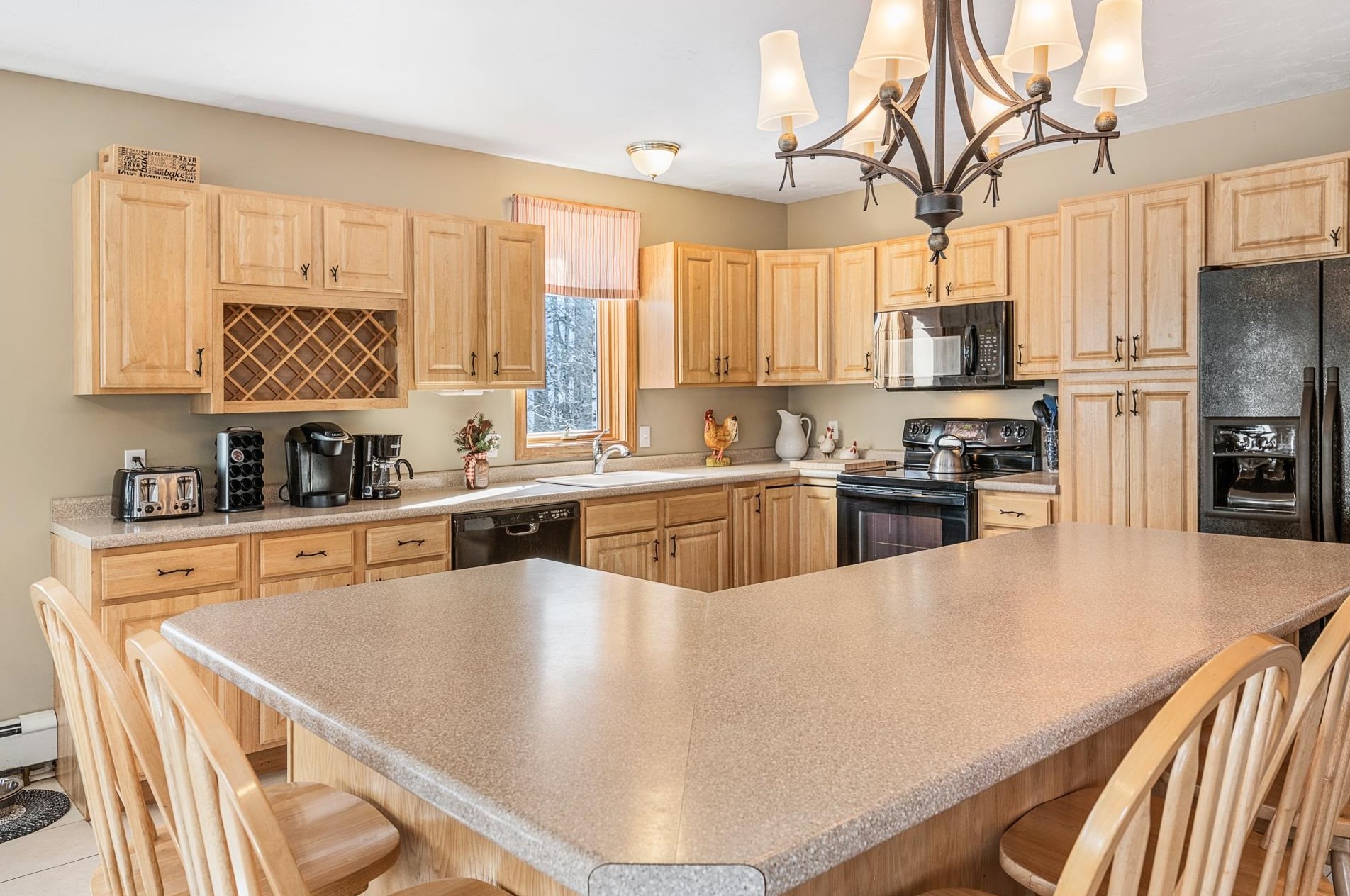 34 Hilltop Dr, Newbury NH 03255-5612 exterior