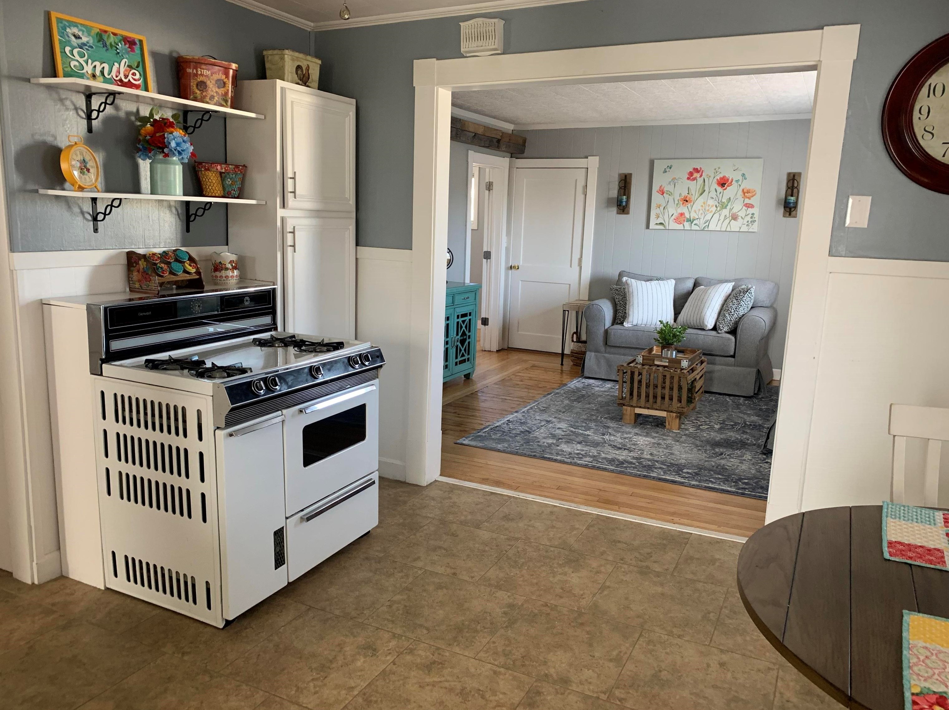 476 Kelley St, Manchester NH 03102-3110 exterior