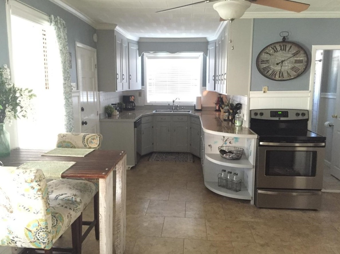 476 Kelley St, Manchester NH 03102-3110 exterior