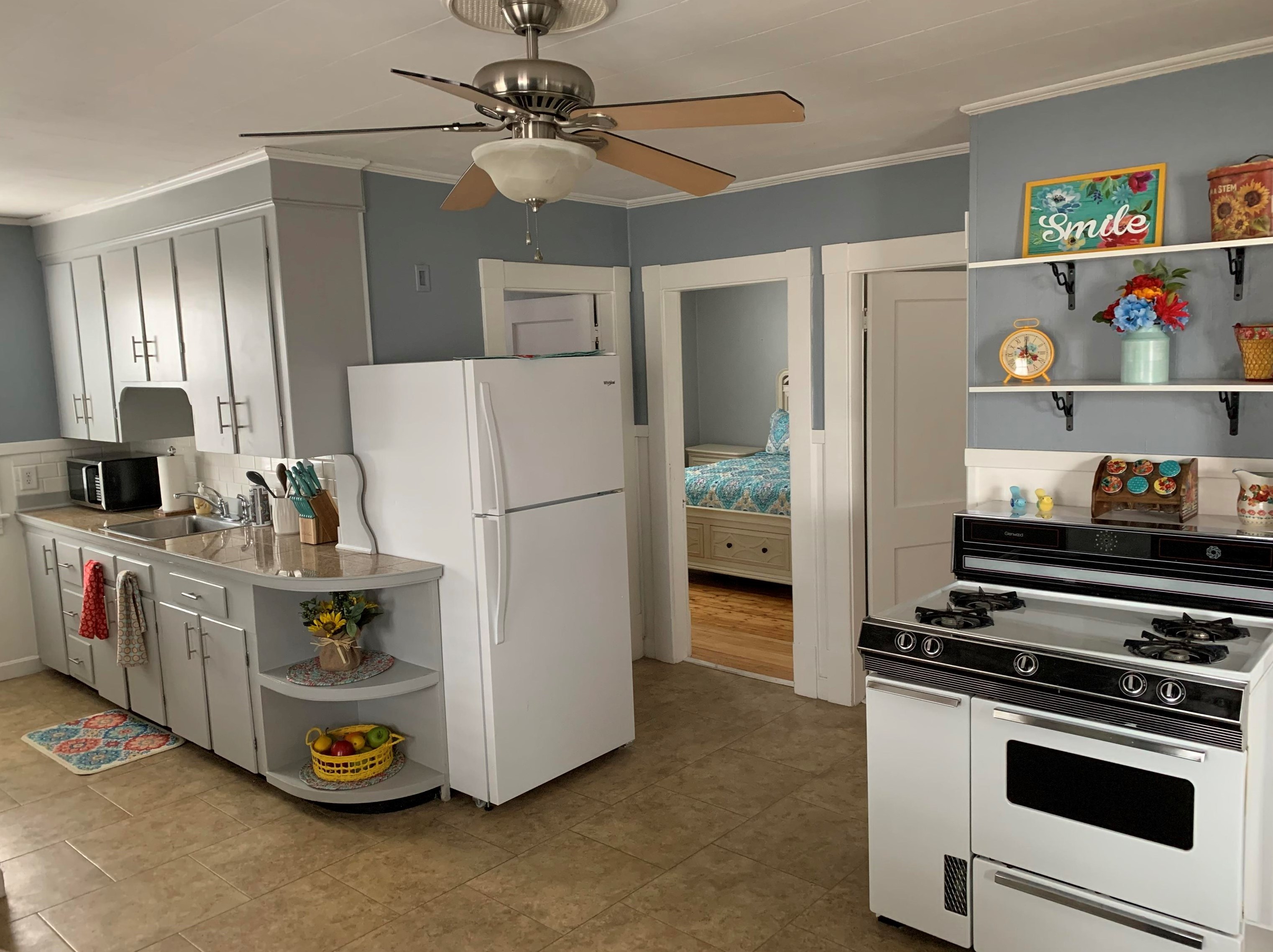 476 Kelley St, Manchester NH 03102-3110 exterior