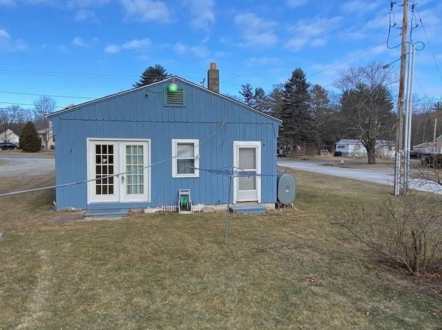 80 Farm Ln, Seabrook NH 03874-4205 exterior