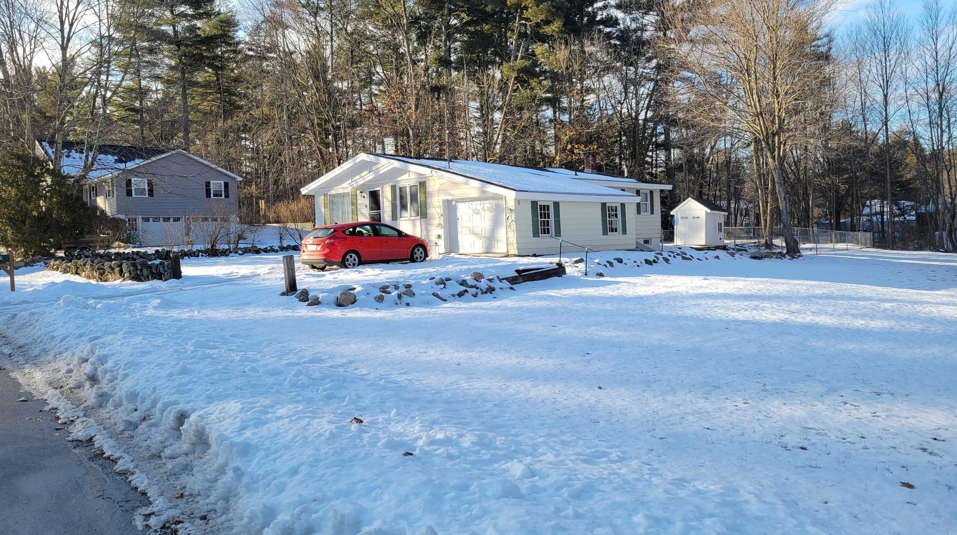 11 Danbury Dr, Merrimack NH  03054-3029 exterior