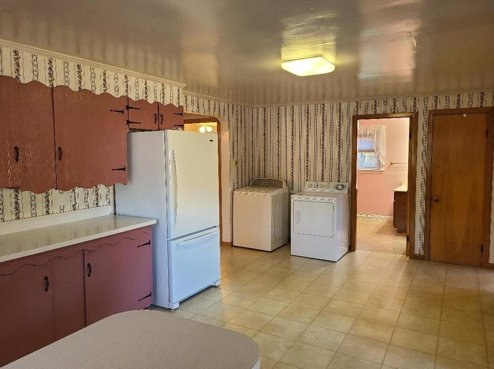 4 Verdun St, Berlin NH  03570-3330 exterior