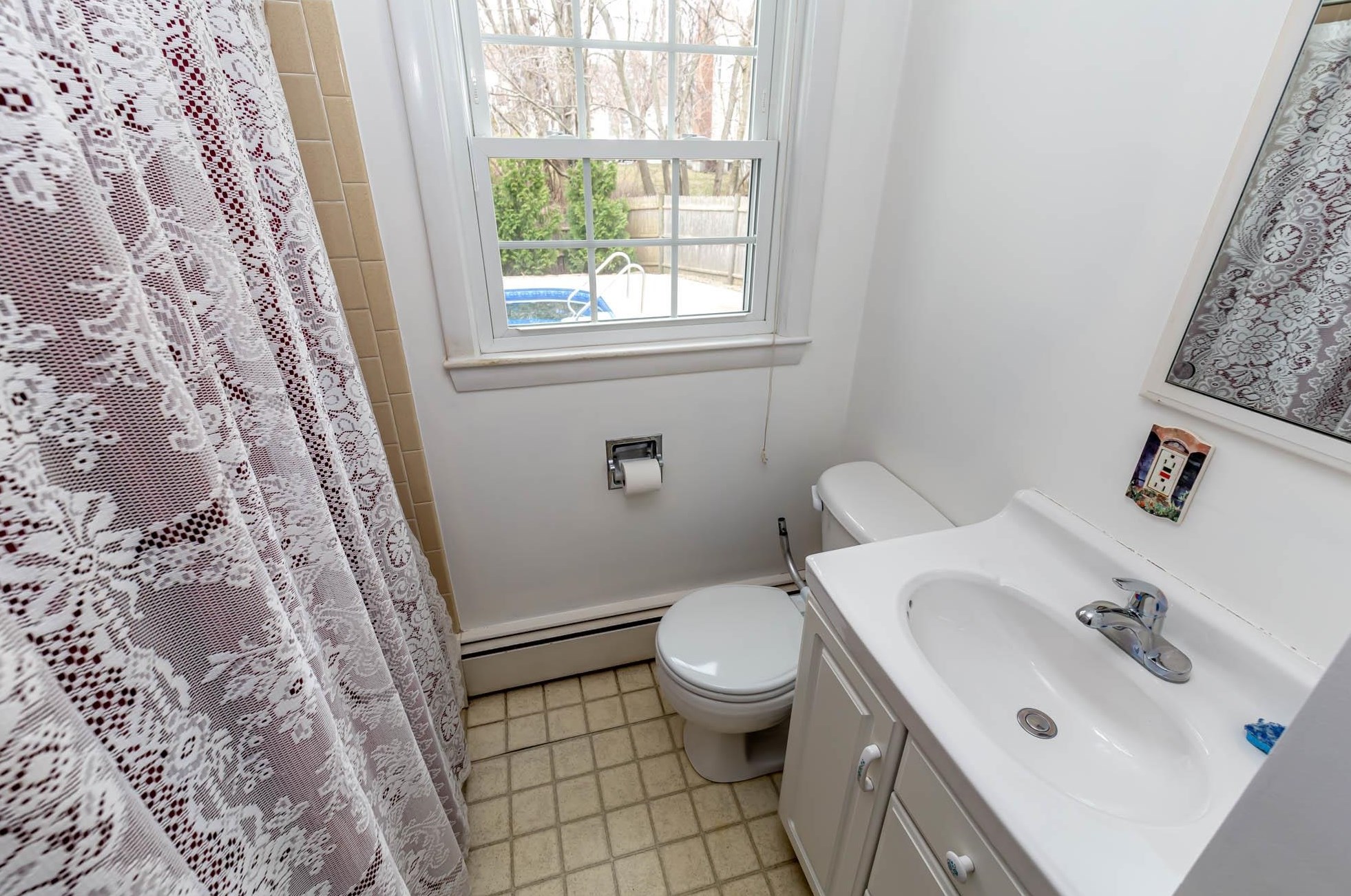 74 Fremont St, Manchester NH 03103-2920 exterior