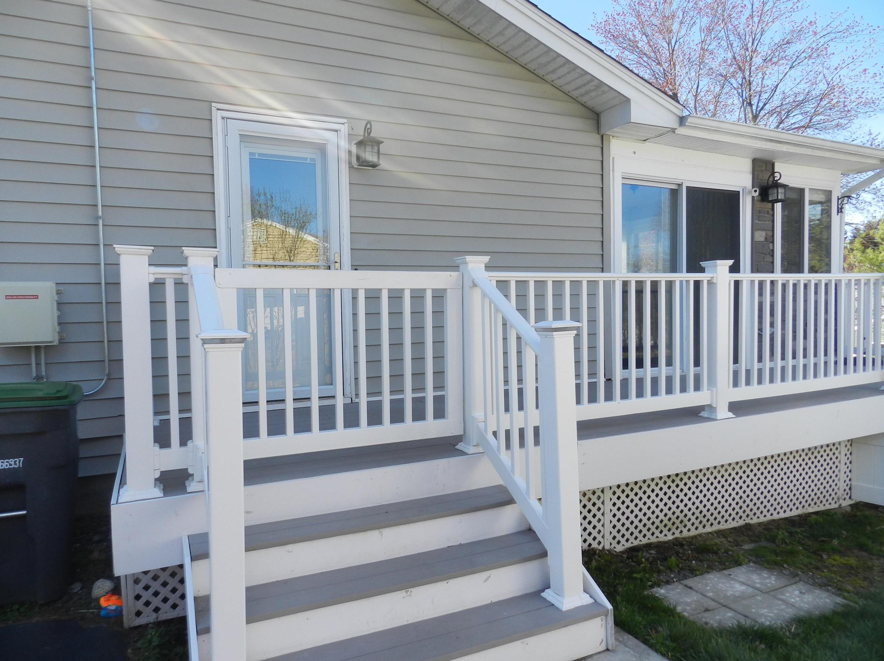 2 Heather St, Manchester NH 03104-2042 exterior