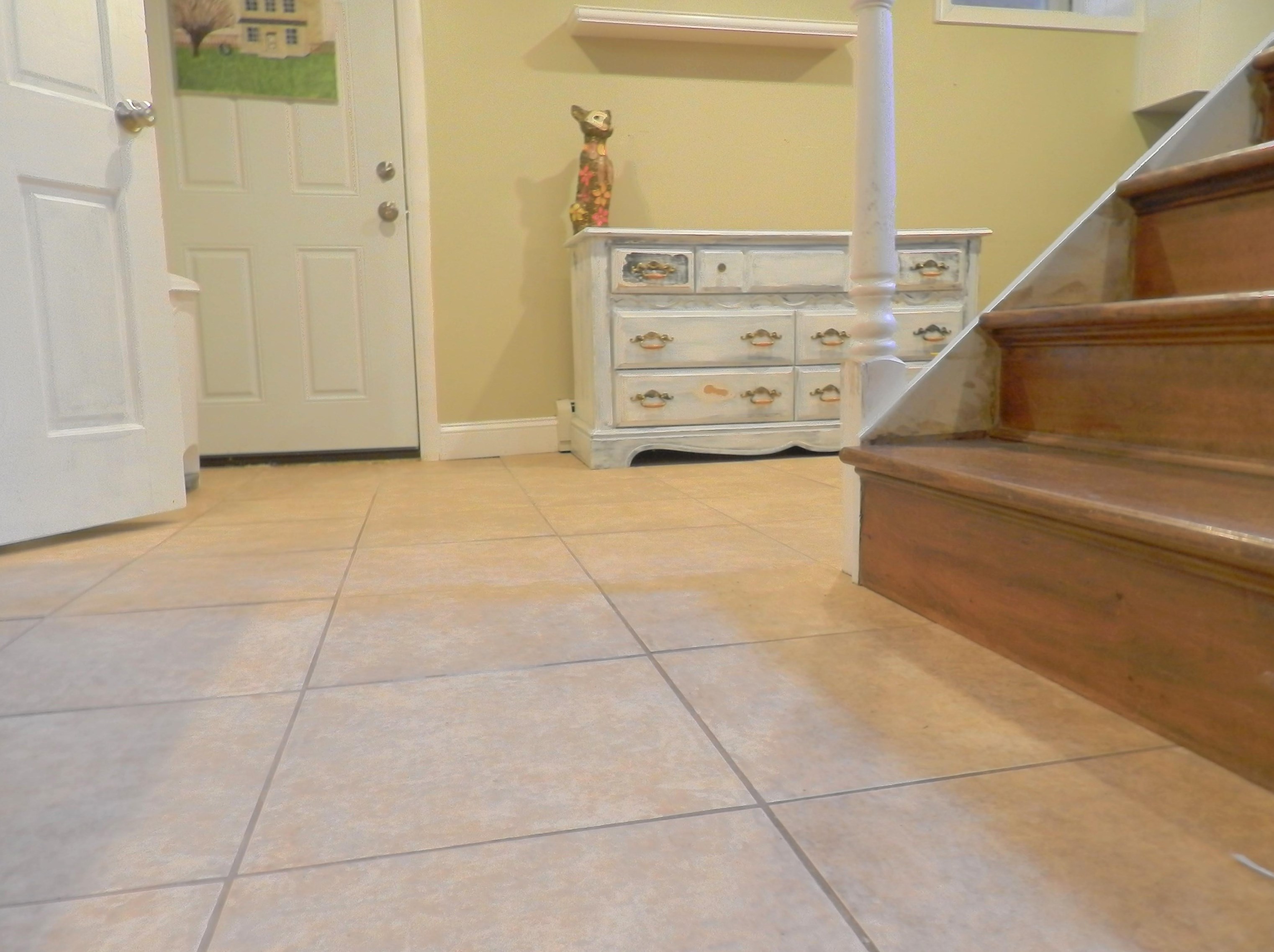 2 Heather St, Manchester NH 03104-2042 exterior