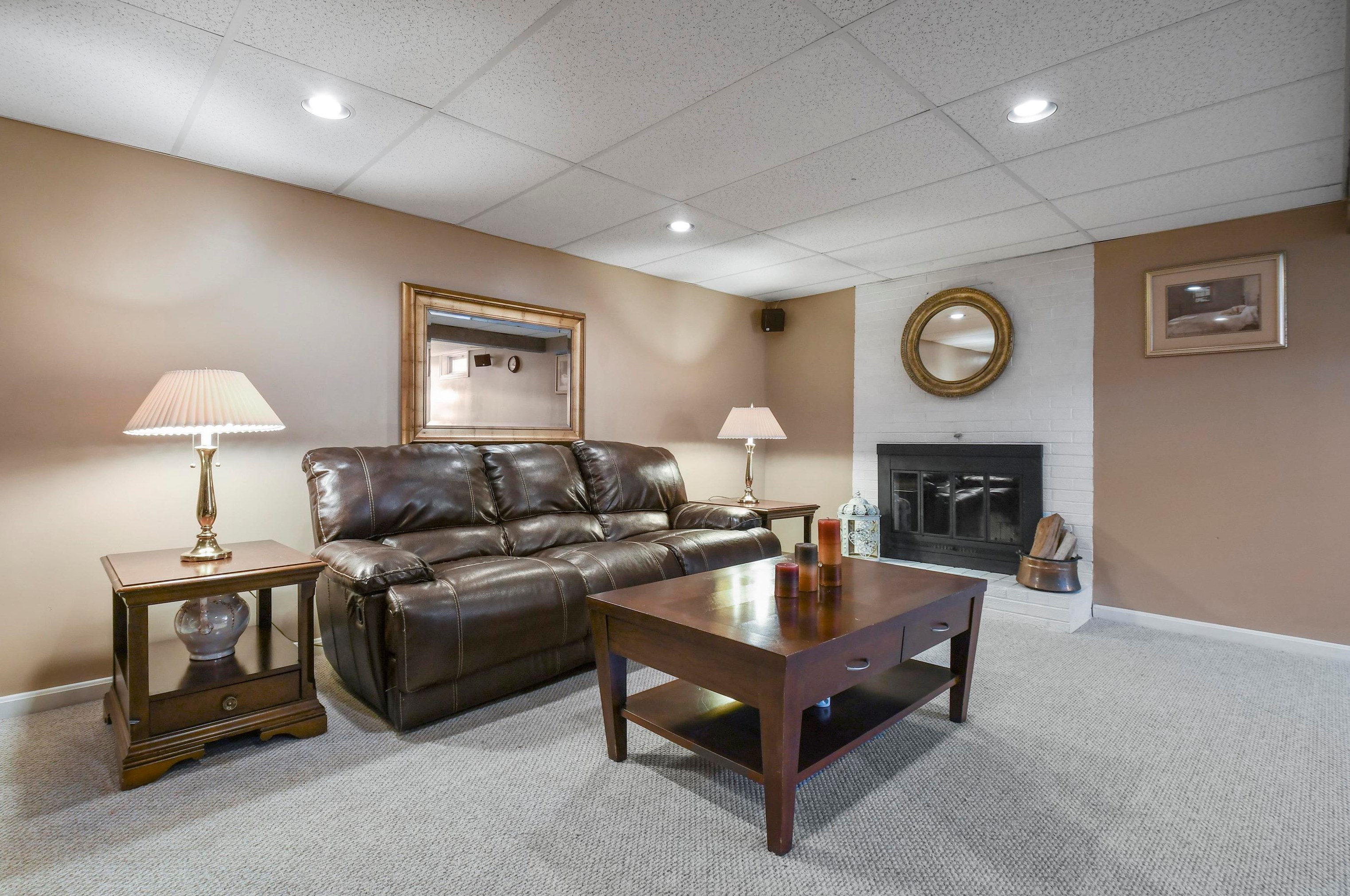 36 Cedar St, Hudson NH  03051-4716 exterior
