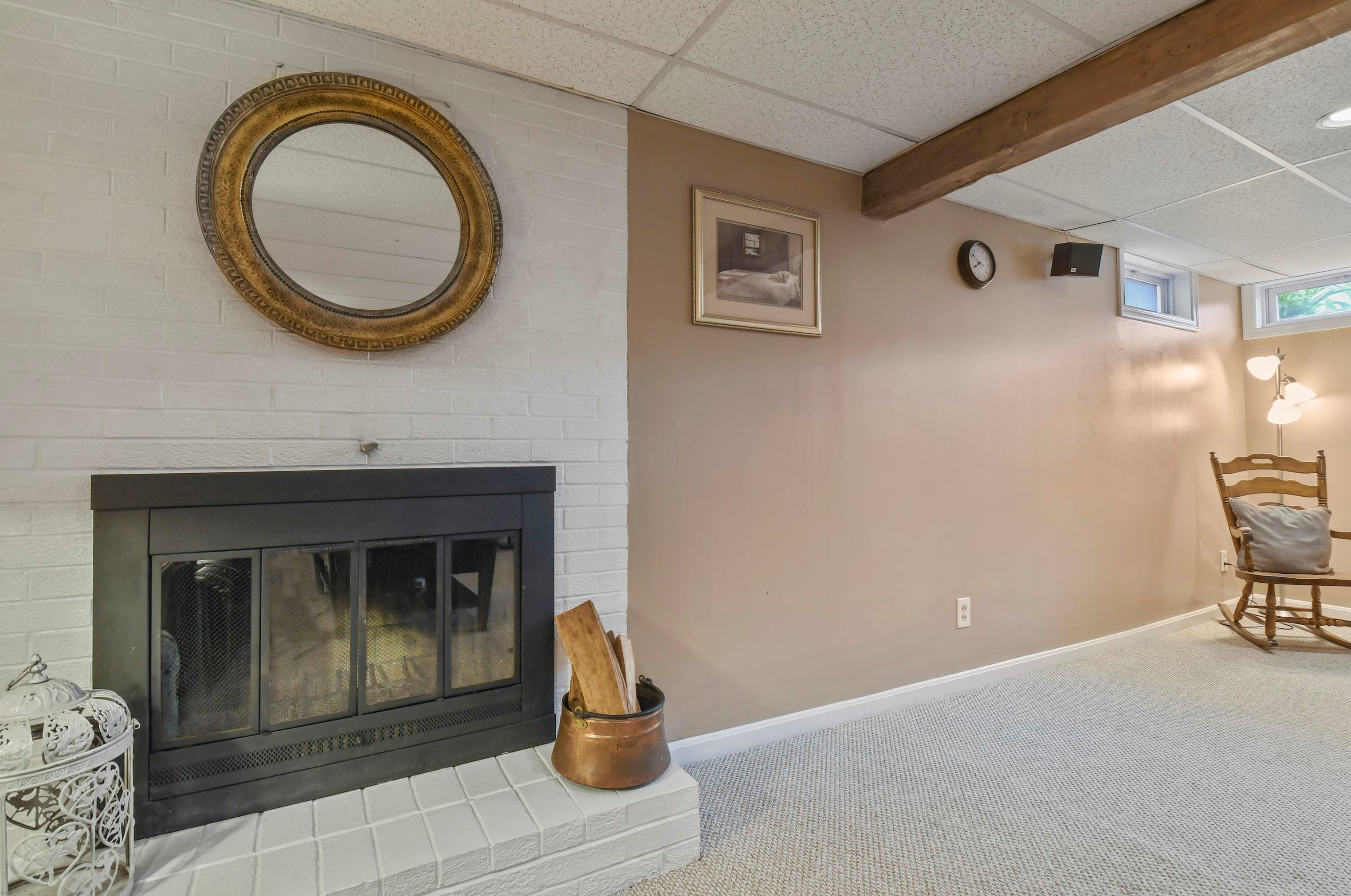 36 Cedar St, Hudson NH  03051-4716 exterior