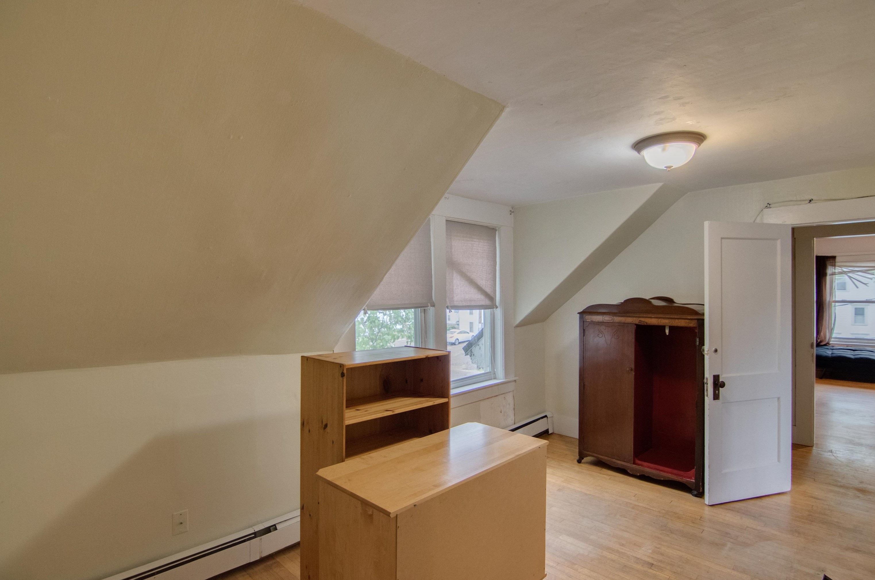 8 Winter St, Bridgewater NH 03264-1422 exterior