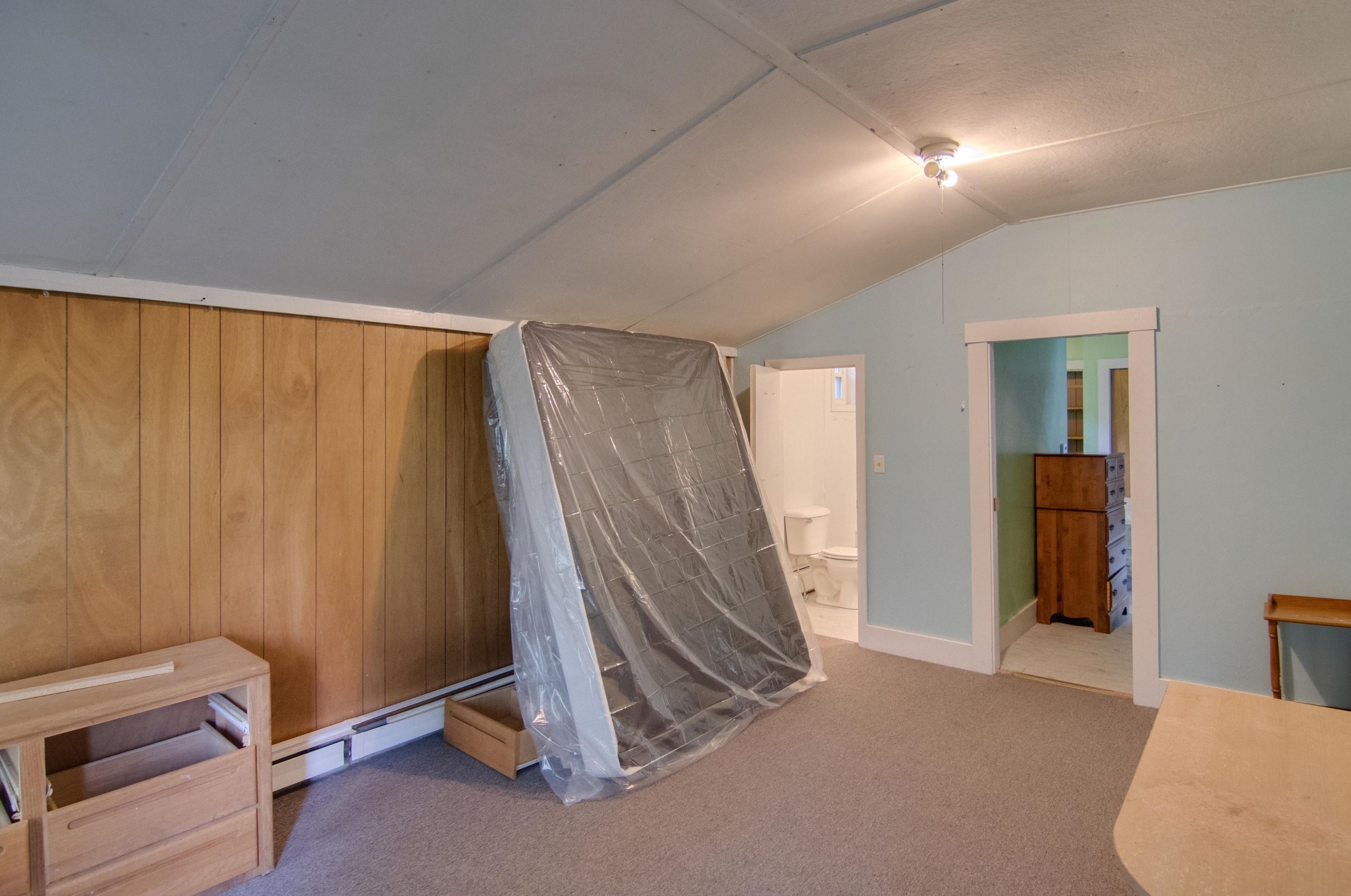 8 Winter St, Bridgewater NH 03264-1422 exterior