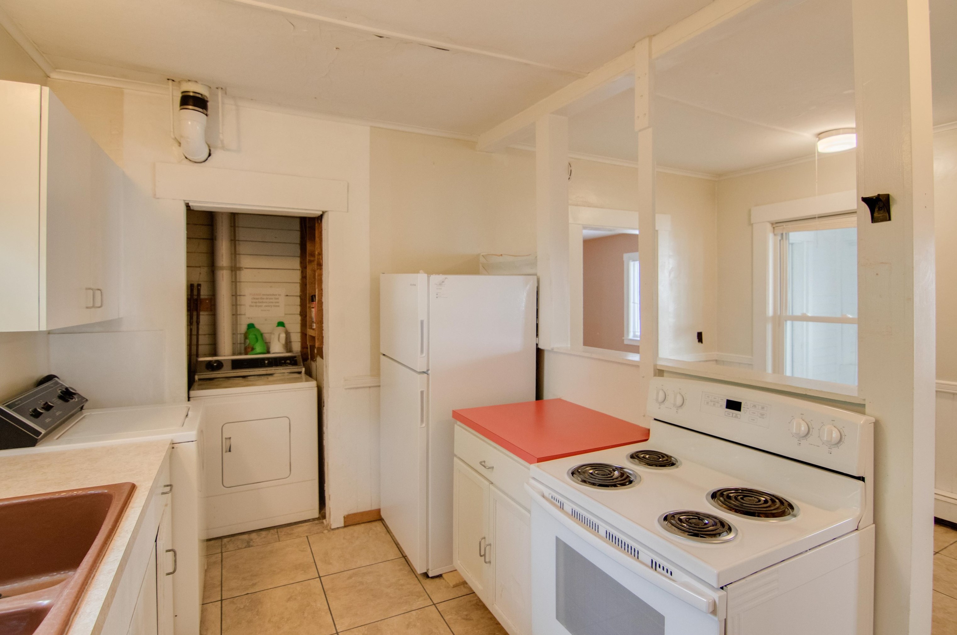 8 Winter St, Bridgewater NH 03264-1422 exterior