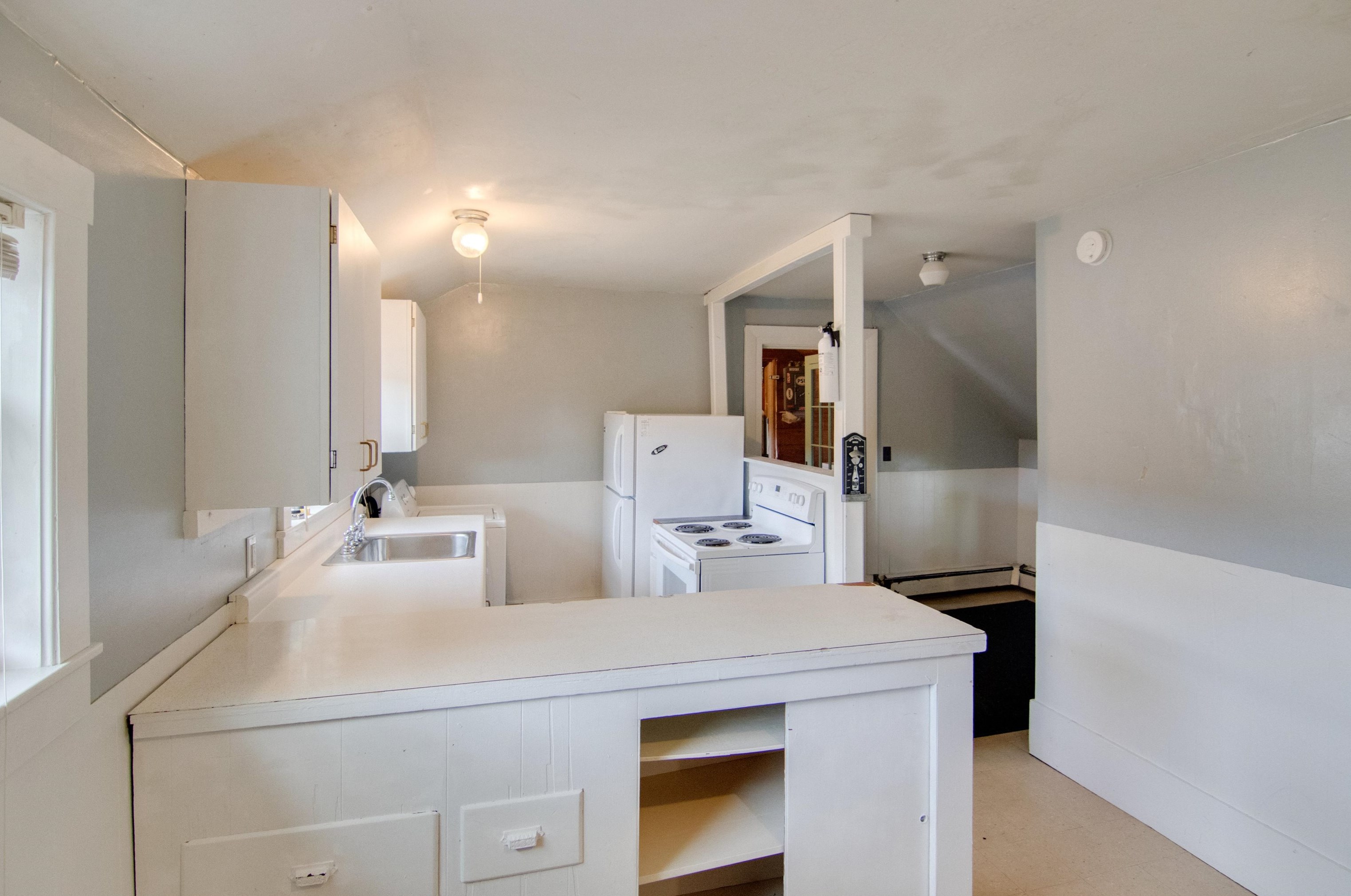 8 Winter St, Bridgewater NH 03264-1422 exterior