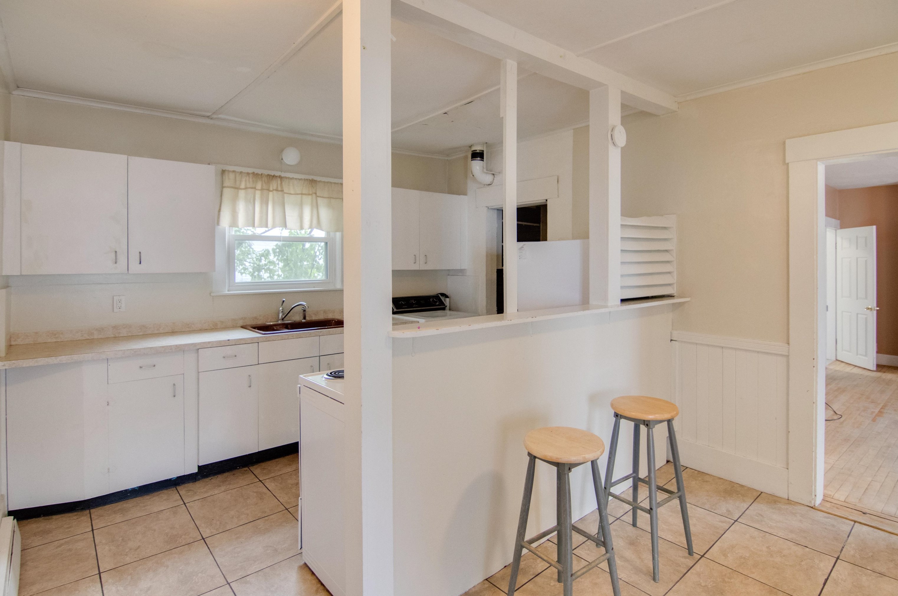 8 Winter St, Bridgewater NH 03264-1422 exterior