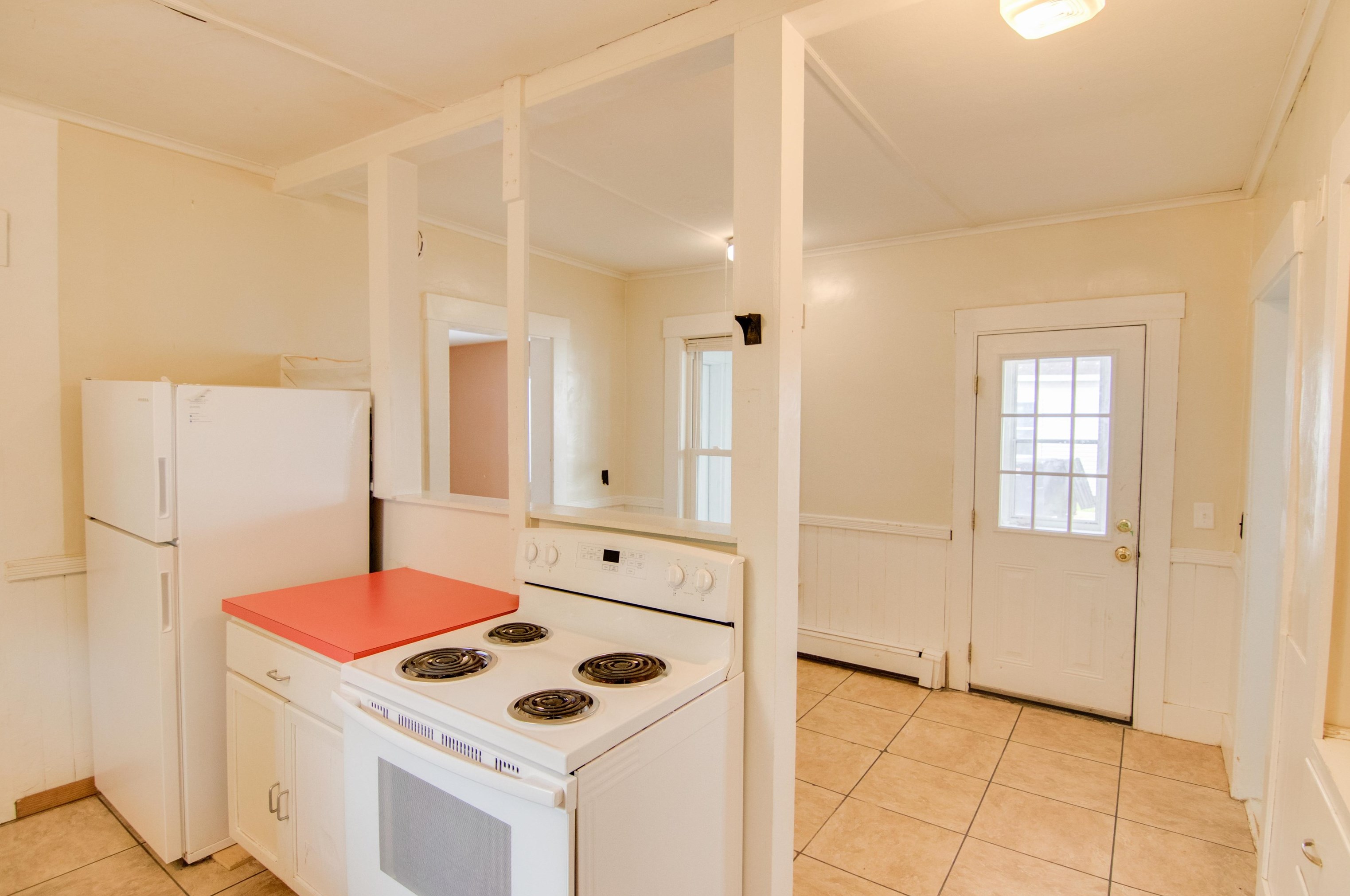 8 Winter St, Bridgewater NH 03264-1422 exterior