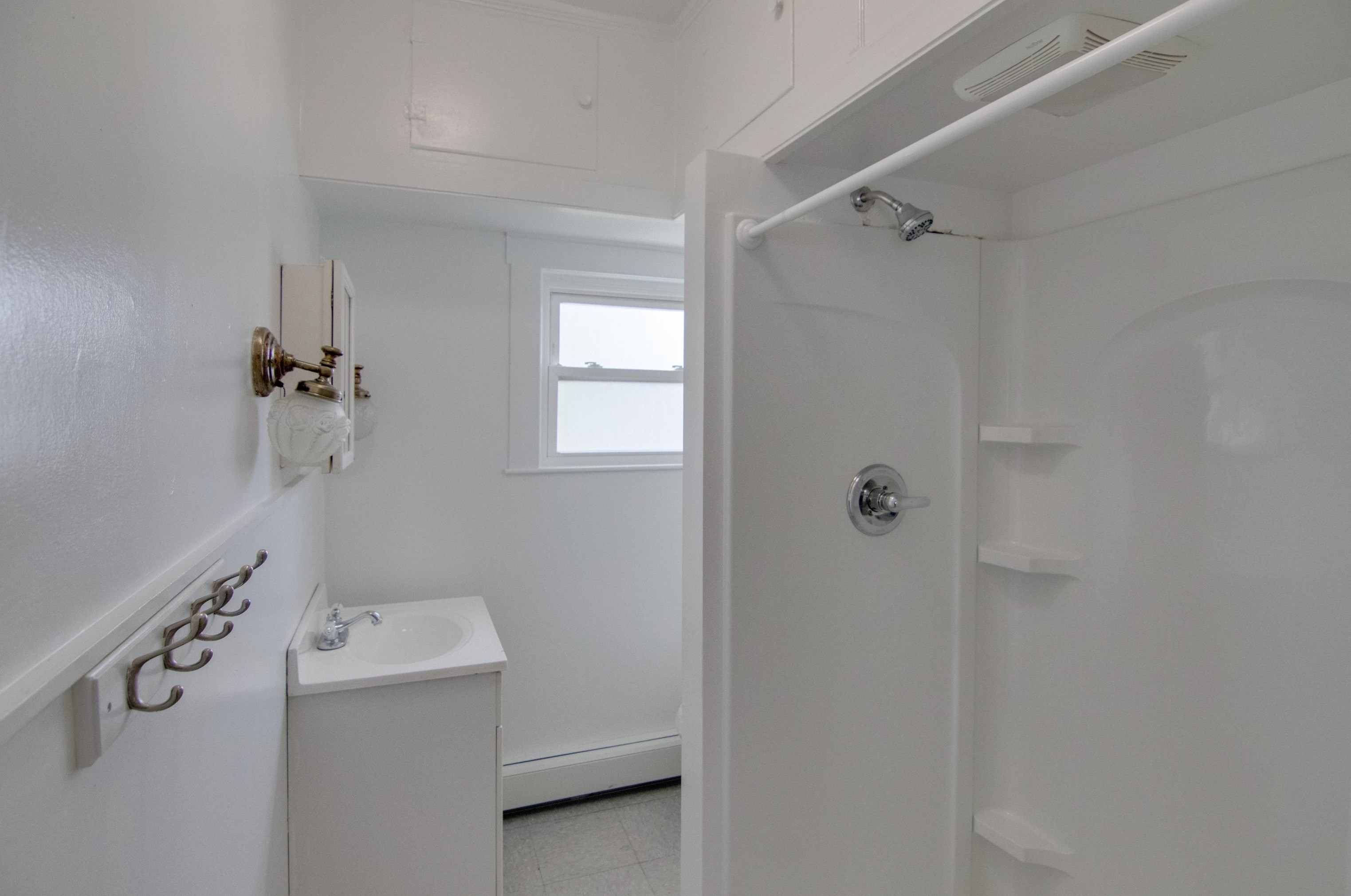 8 Winter St, Bridgewater NH 03264-1422 exterior